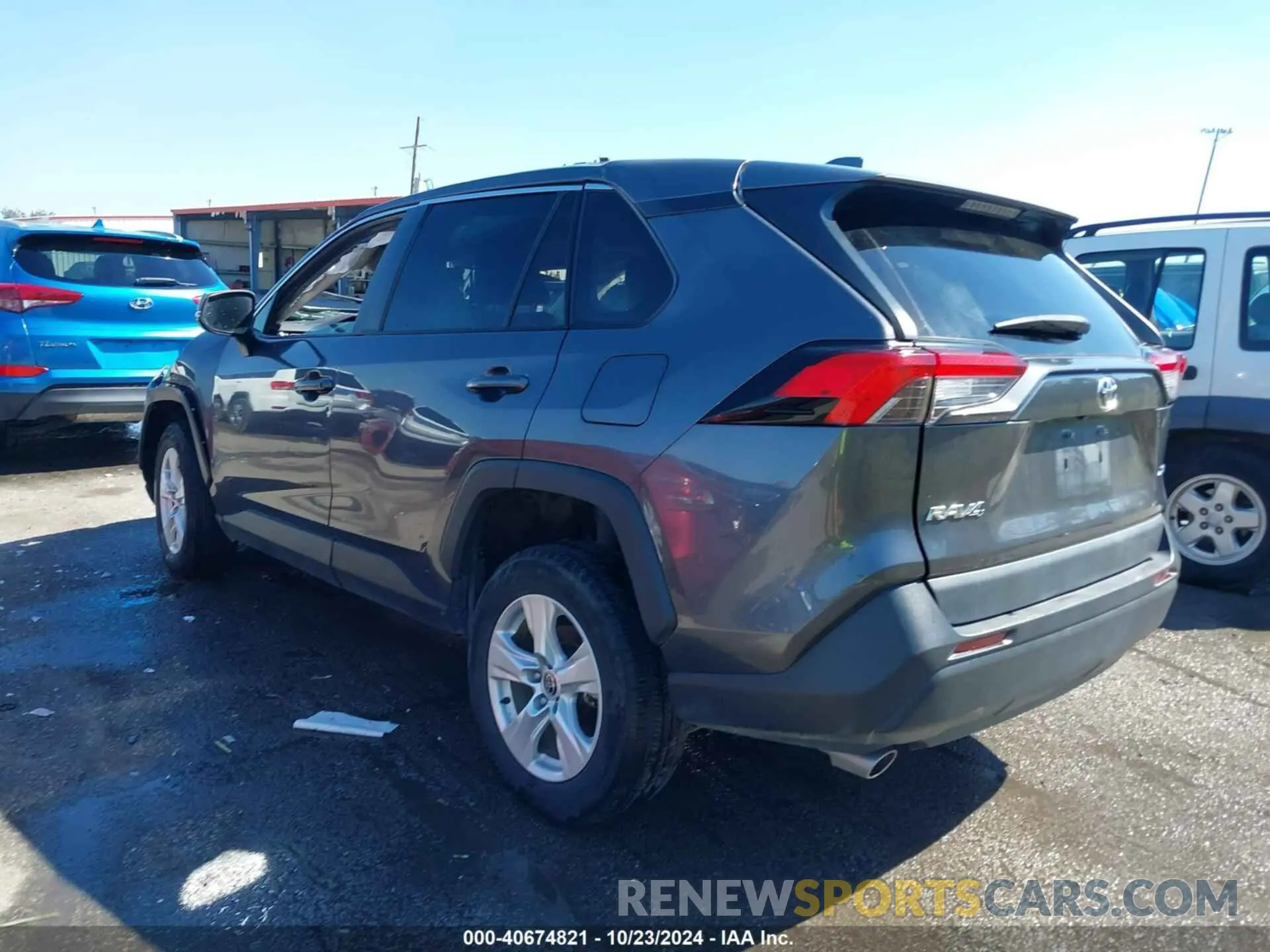 3 Photograph of a damaged car 2T3W1RFV0MW126066 TOYOTA RAV4 2021