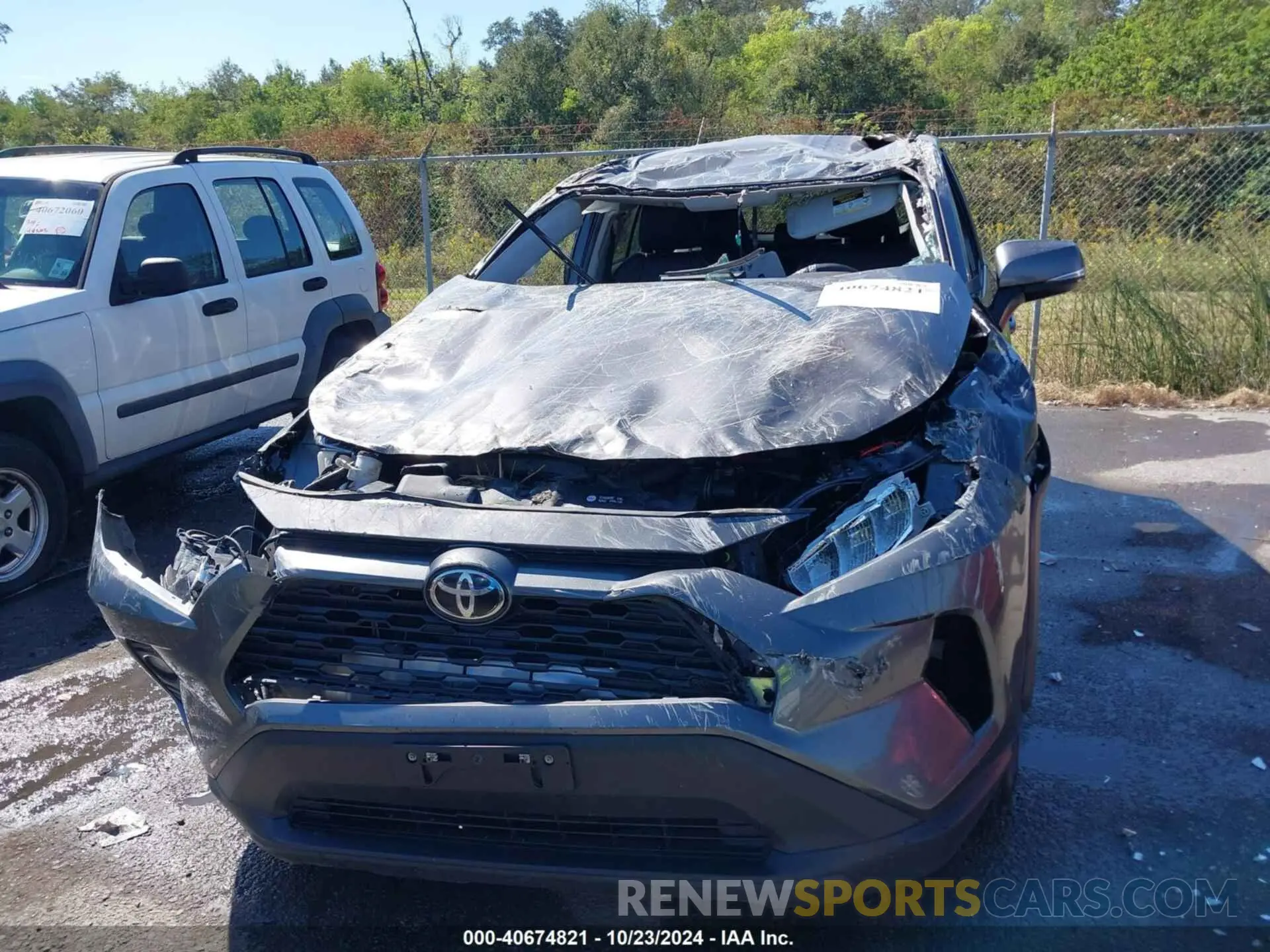 6 Photograph of a damaged car 2T3W1RFV0MW126066 TOYOTA RAV4 2021