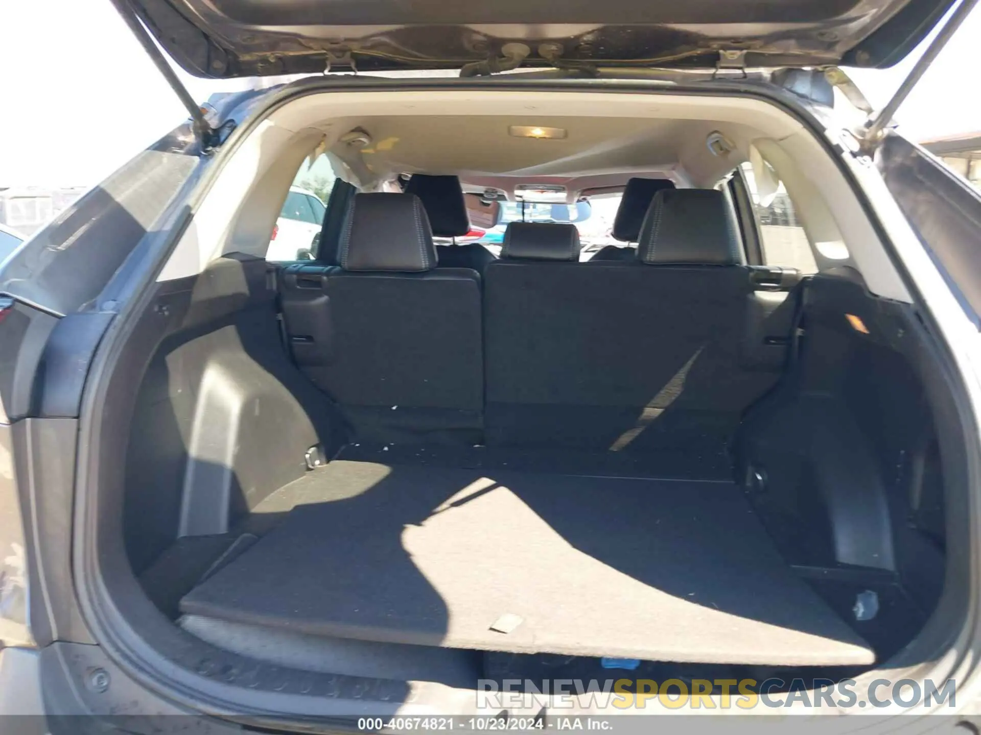 8 Photograph of a damaged car 2T3W1RFV0MW126066 TOYOTA RAV4 2021