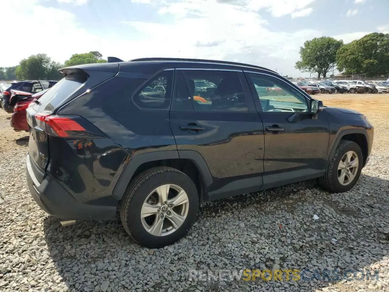 3 Фотография поврежденного автомобиля 2T3W1RFV0MW163781 TOYOTA RAV4 2021