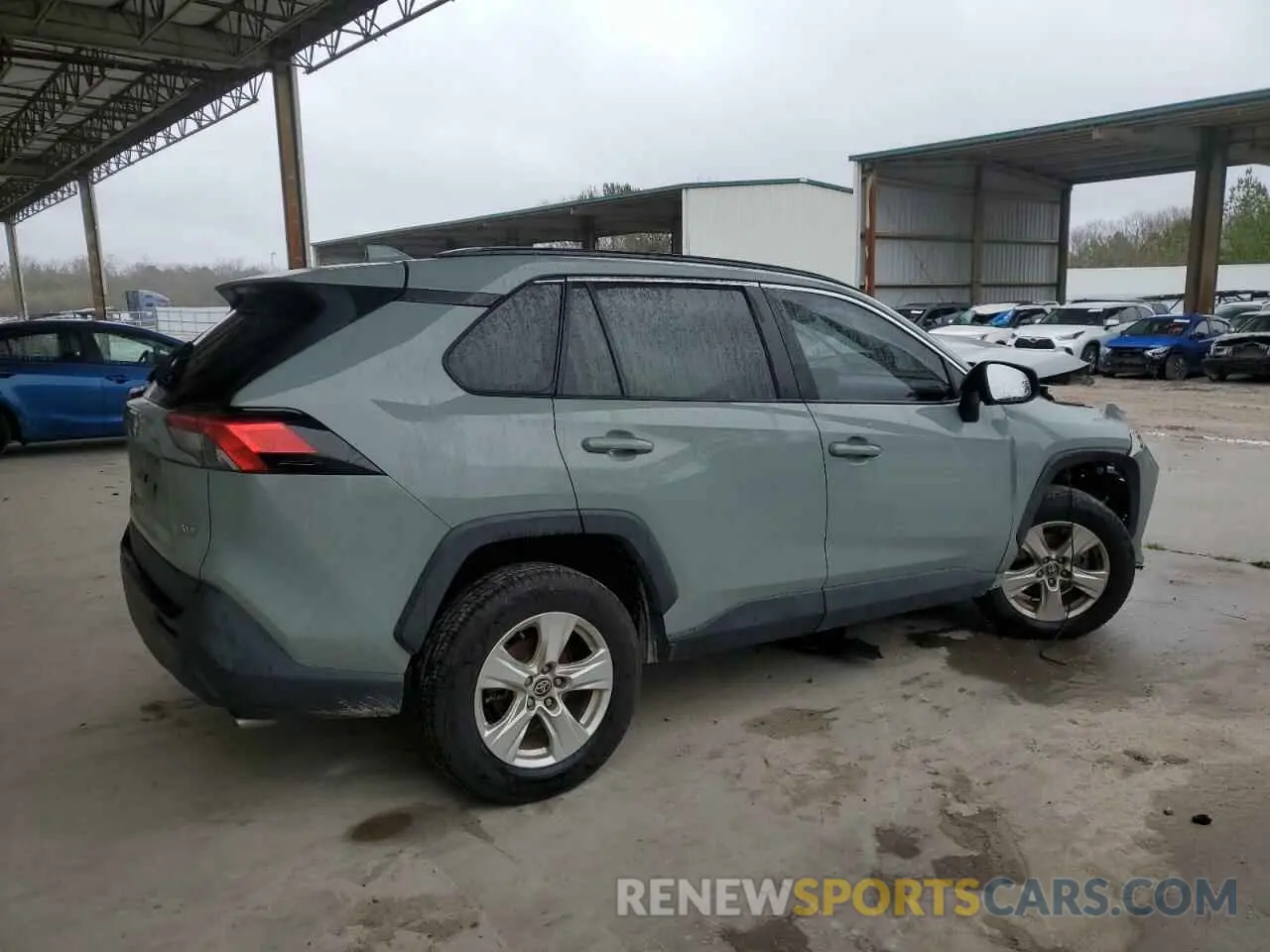 3 Photograph of a damaged car 2T3W1RFV0MW180936 TOYOTA RAV4 2021