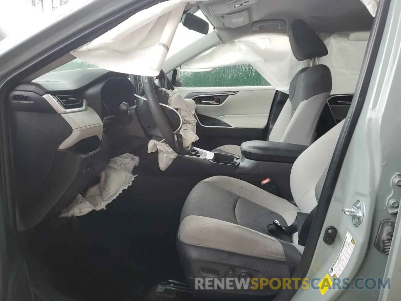 7 Photograph of a damaged car 2T3W1RFV0MW180936 TOYOTA RAV4 2021