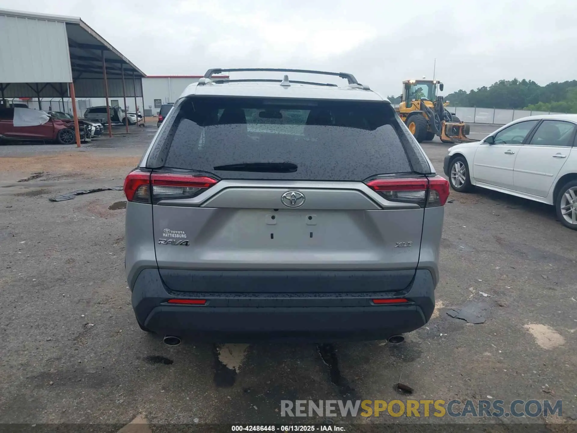 17 Photograph of a damaged car 2T3W1RFV1MC144190 TOYOTA RAV4 2021