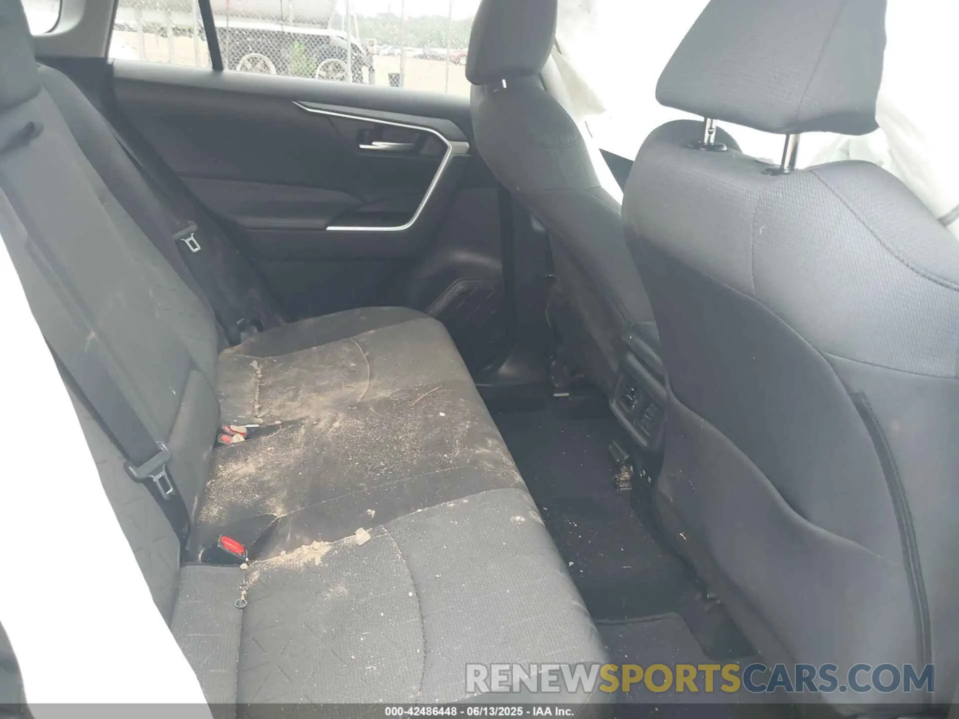8 Photograph of a damaged car 2T3W1RFV1MC144190 TOYOTA RAV4 2021