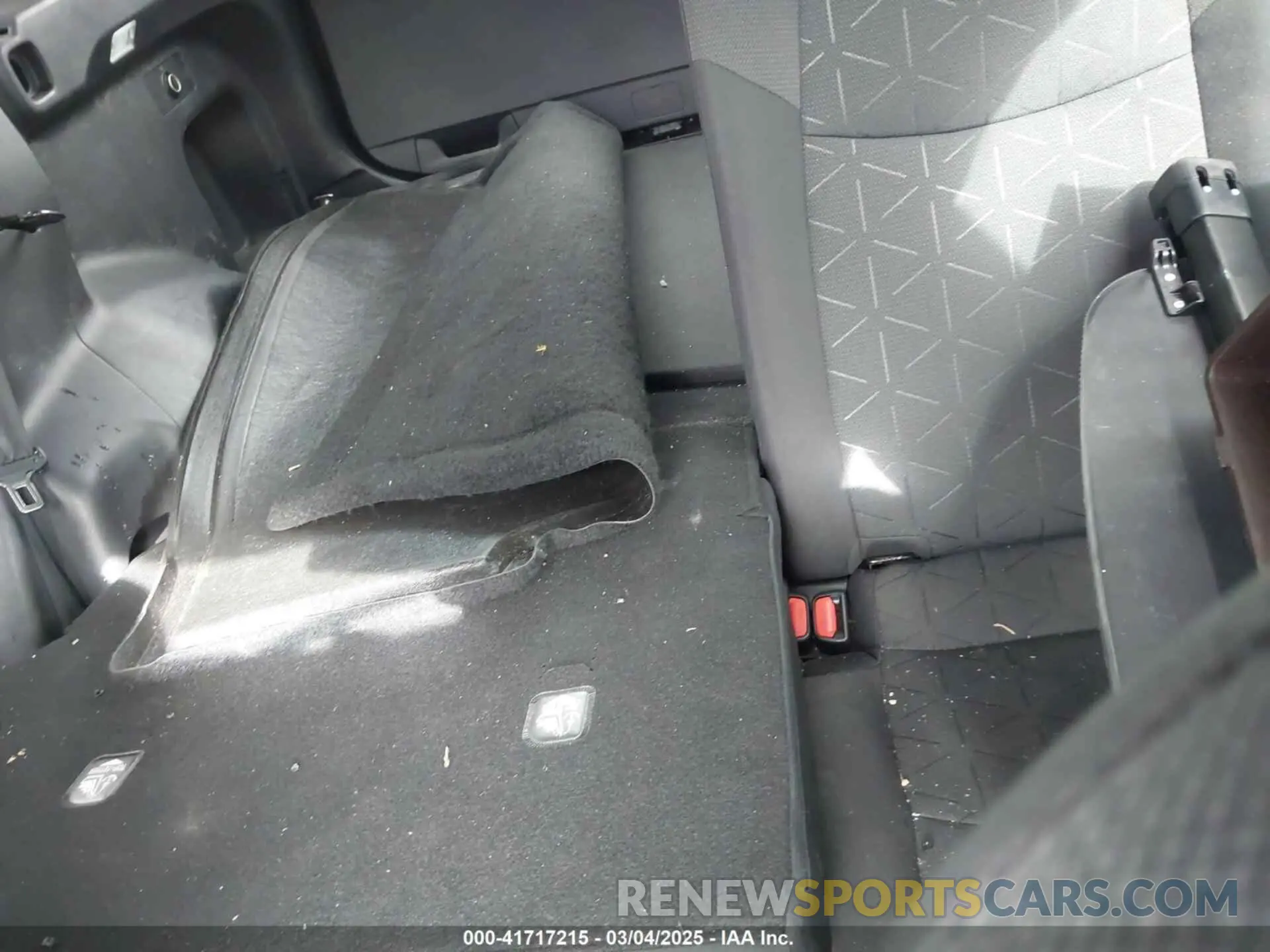 8 Photograph of a damaged car 2T3W1RFV1MC163810 TOYOTA RAV4 2021