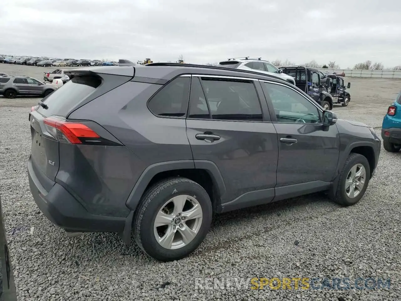 3 Photograph of a damaged car 2T3W1RFV1MW103802 TOYOTA RAV4 2021