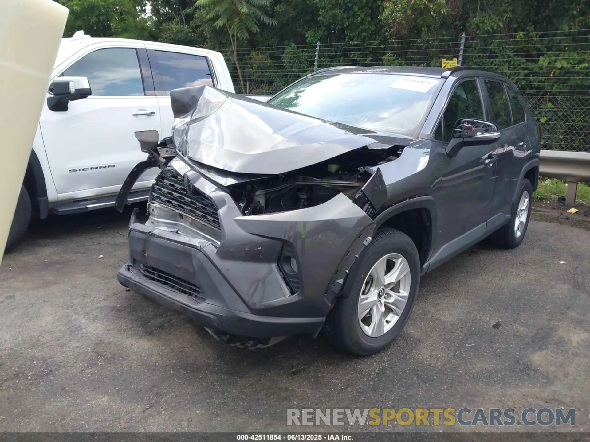 2 Фотография поврежденного автомобиля 2T3W1RFV1MW107168 TOYOTA RAV4 2021