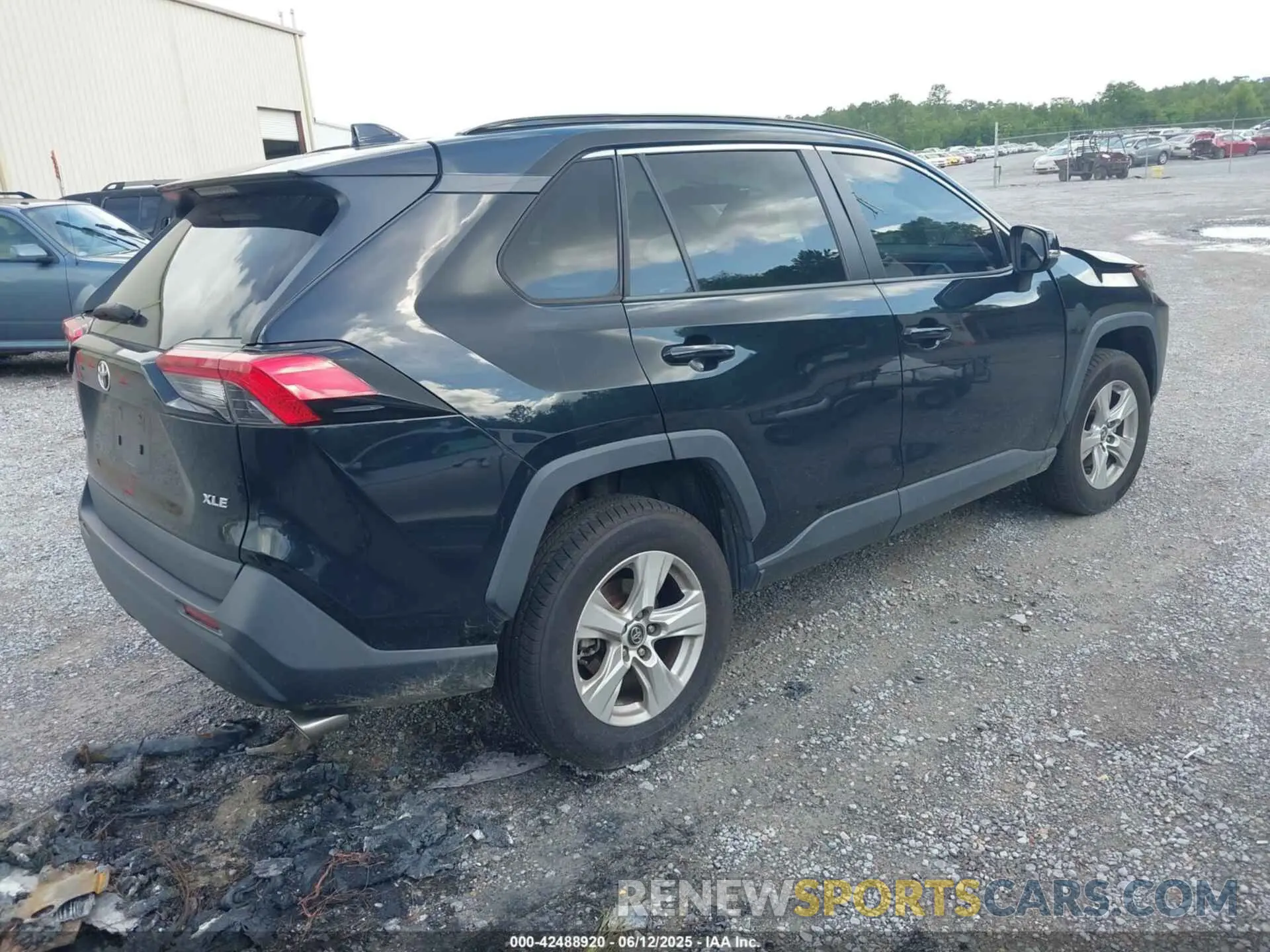 4 Фотография поврежденного автомобиля 2T3W1RFV1MW107221 TOYOTA RAV4 2021
