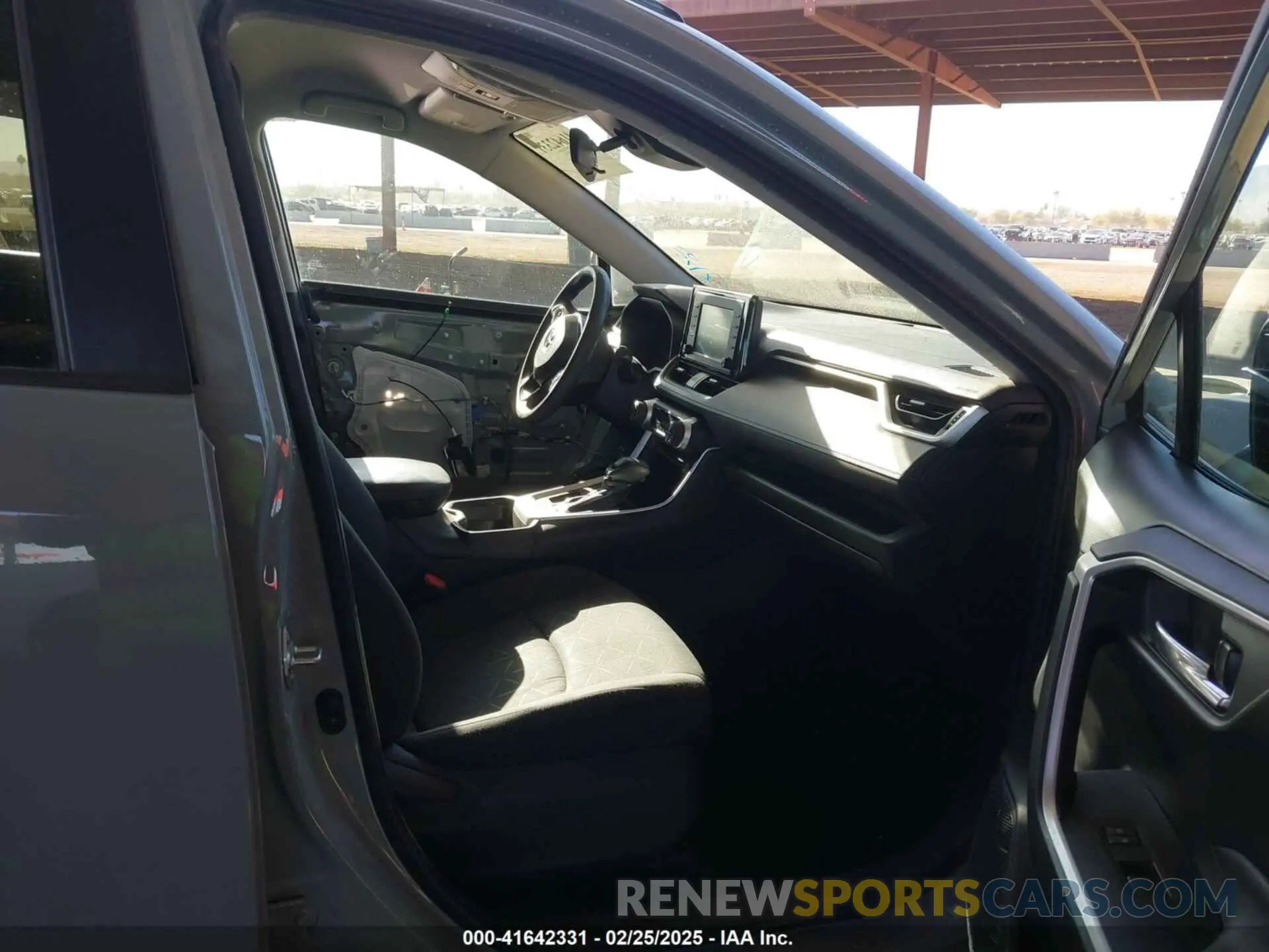 5 Фотография поврежденного автомобиля 2T3W1RFV1MW112984 TOYOTA RAV4 2021