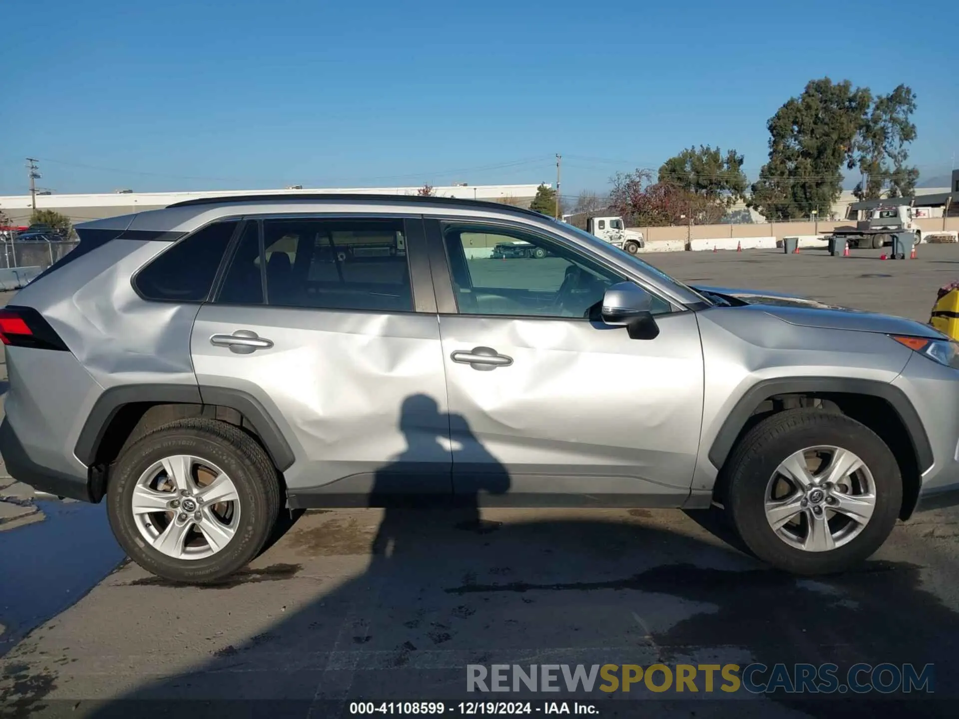 13 Photograph of a damaged car 2T3W1RFV1MW119434 TOYOTA RAV4 2021