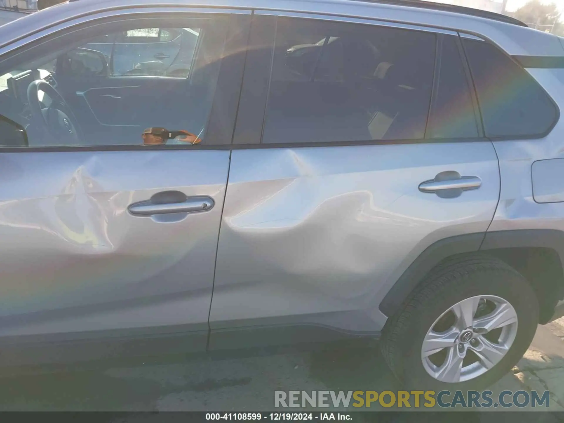 17 Photograph of a damaged car 2T3W1RFV1MW119434 TOYOTA RAV4 2021