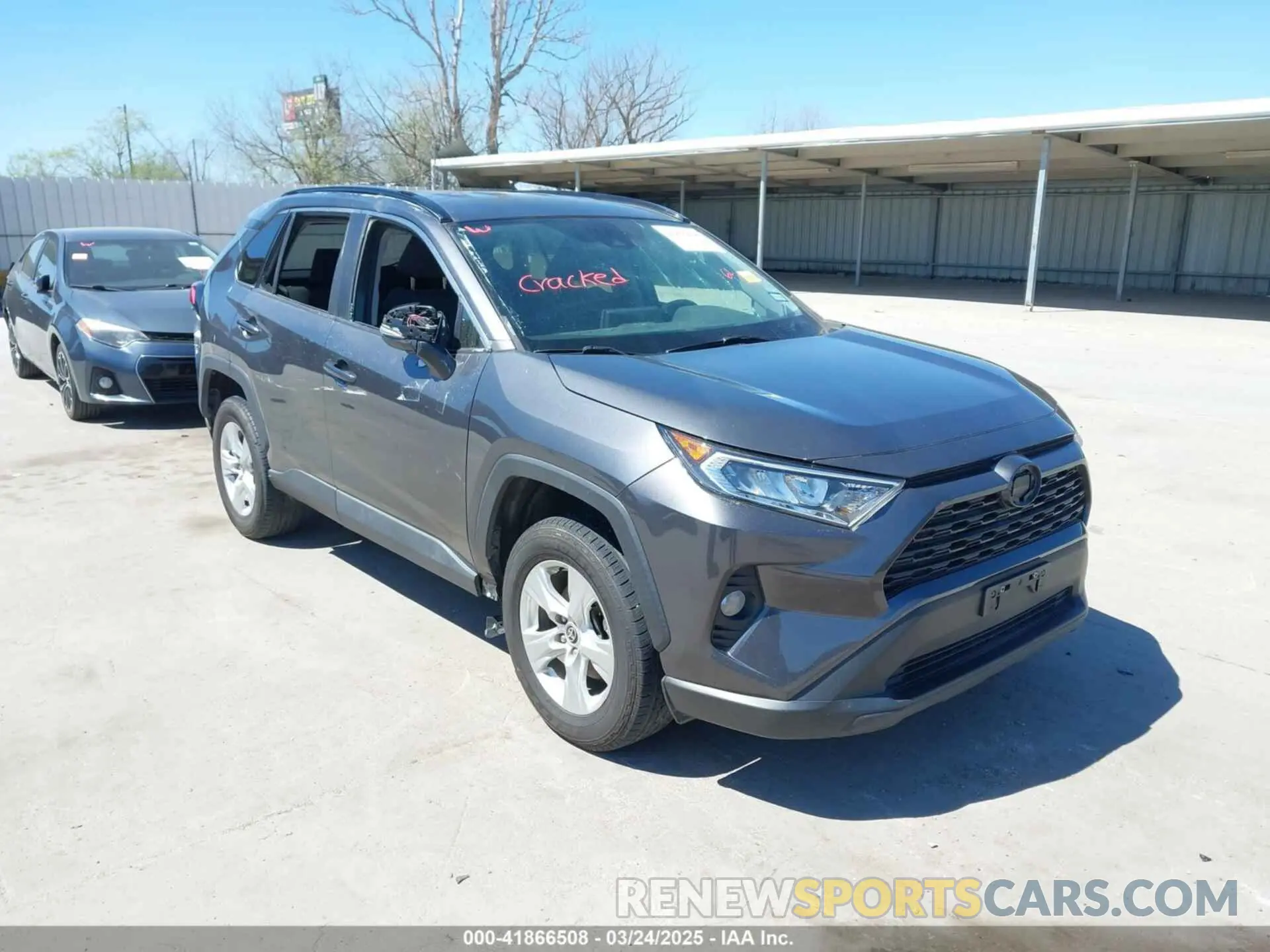 1 Photograph of a damaged car 2T3W1RFV1MW137173 TOYOTA RAV4 2021