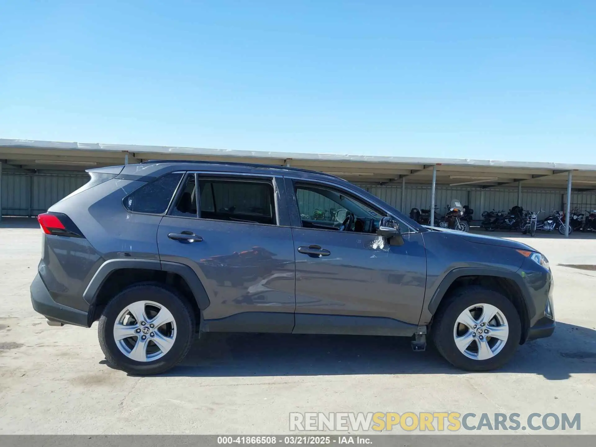 13 Photograph of a damaged car 2T3W1RFV1MW137173 TOYOTA RAV4 2021