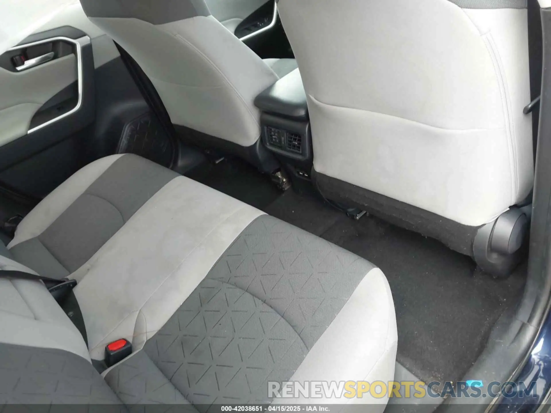8 Фотография поврежденного автомобиля 2T3W1RFV1MW151025 TOYOTA RAV4 2021