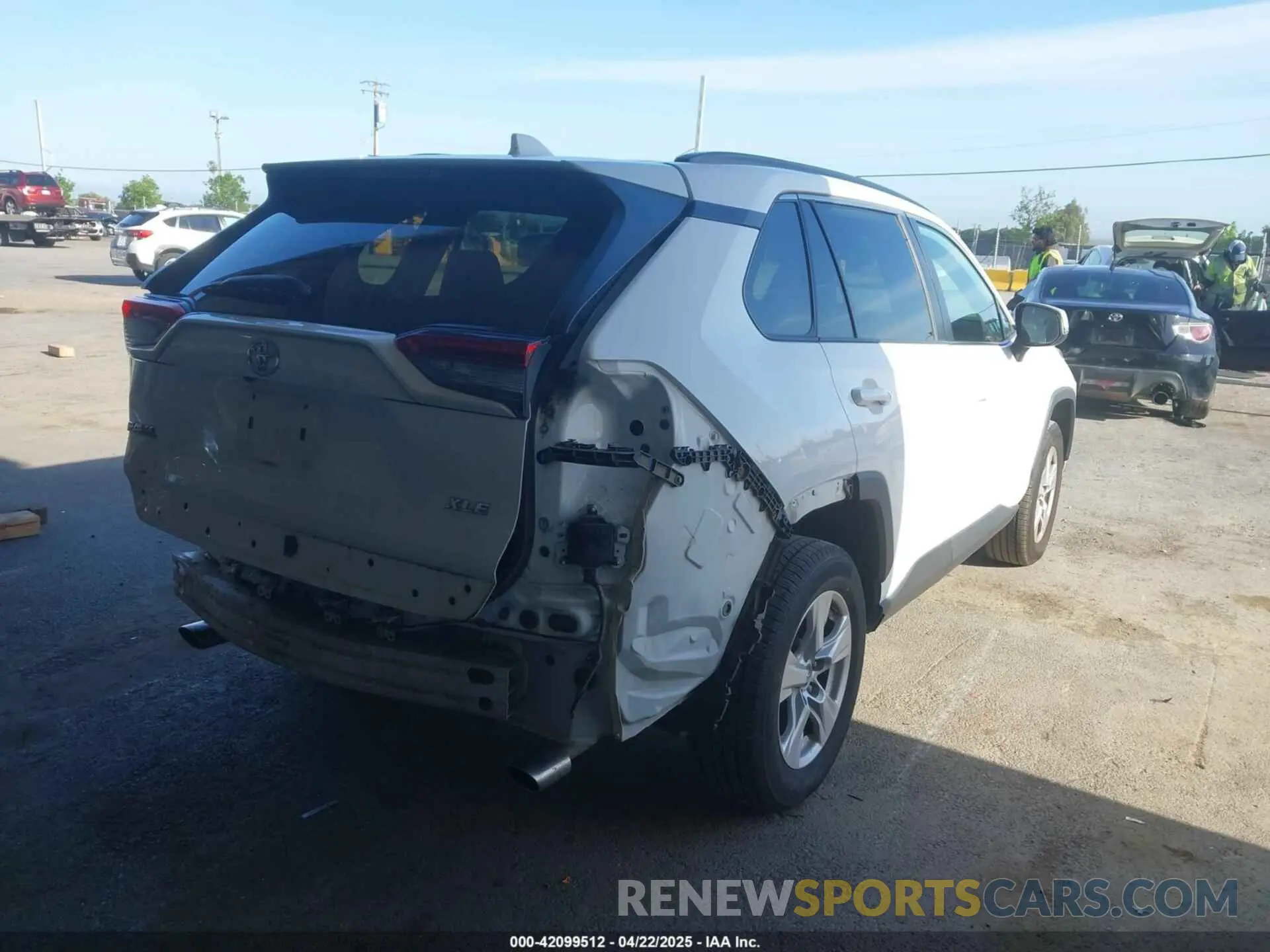 4 Фотография поврежденного автомобиля 2T3W1RFV2MC088180 TOYOTA RAV4 2021