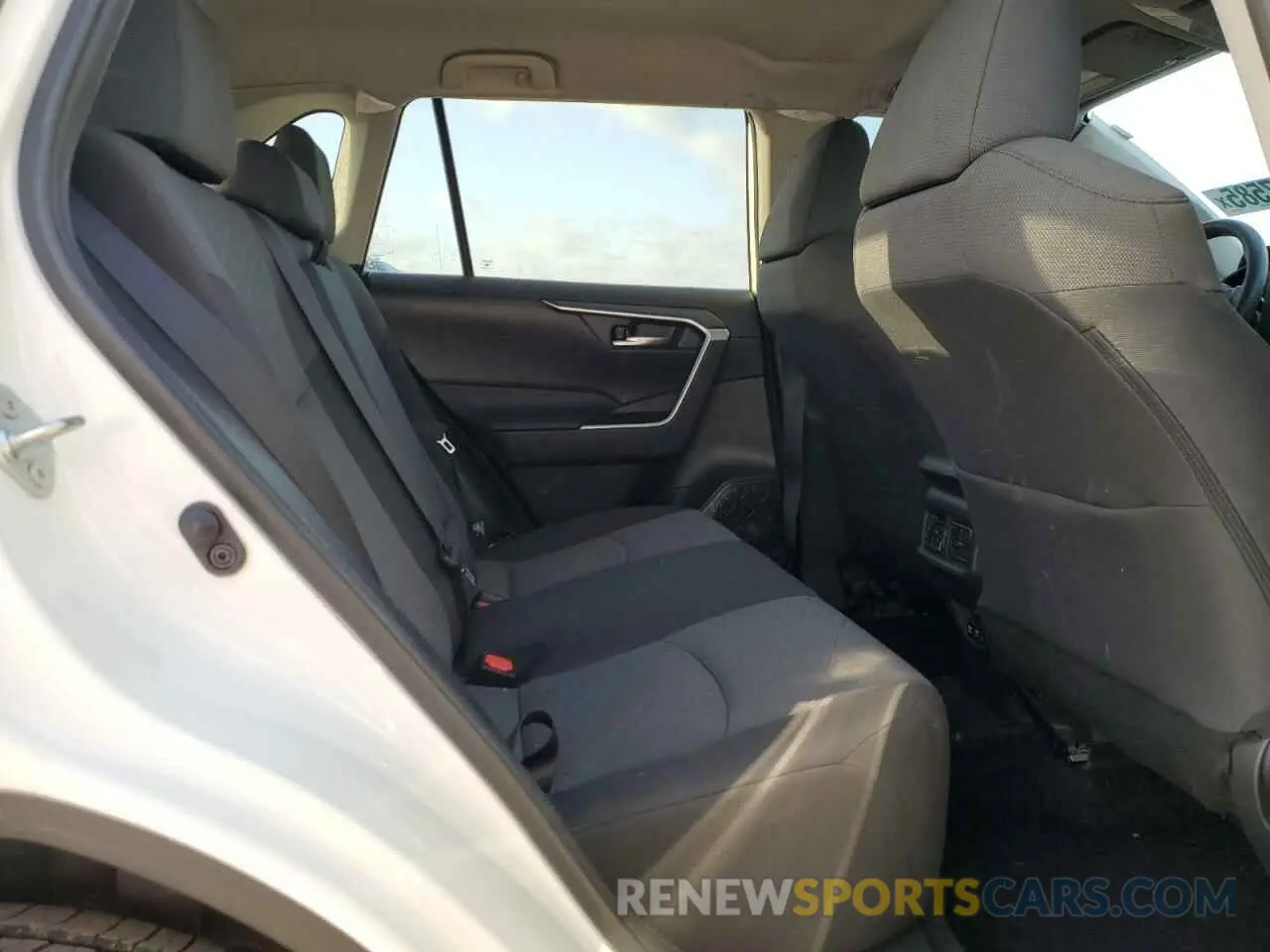 11 Фотография поврежденного автомобиля 2T3W1RFV2MC115409 TOYOTA RAV4 2021