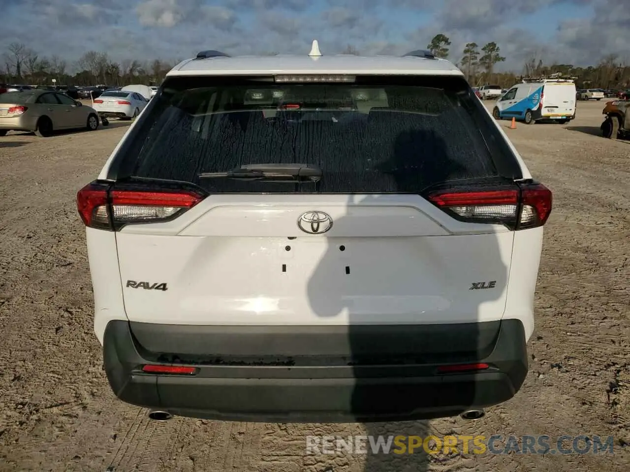 6 Фотография поврежденного автомобиля 2T3W1RFV2MC115409 TOYOTA RAV4 2021