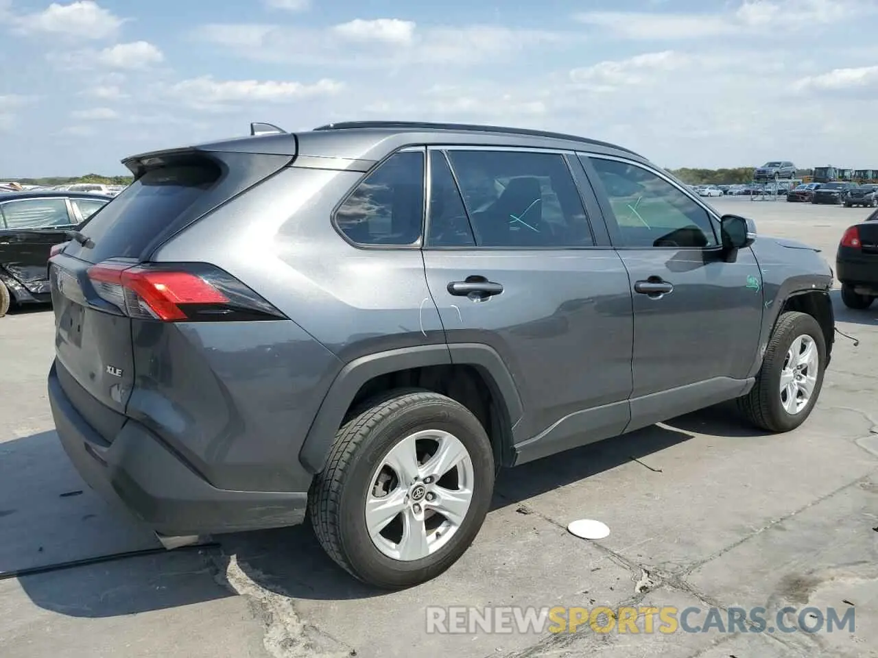 3 Photograph of a damaged car 2T3W1RFV2MC118889 TOYOTA RAV4 2021
