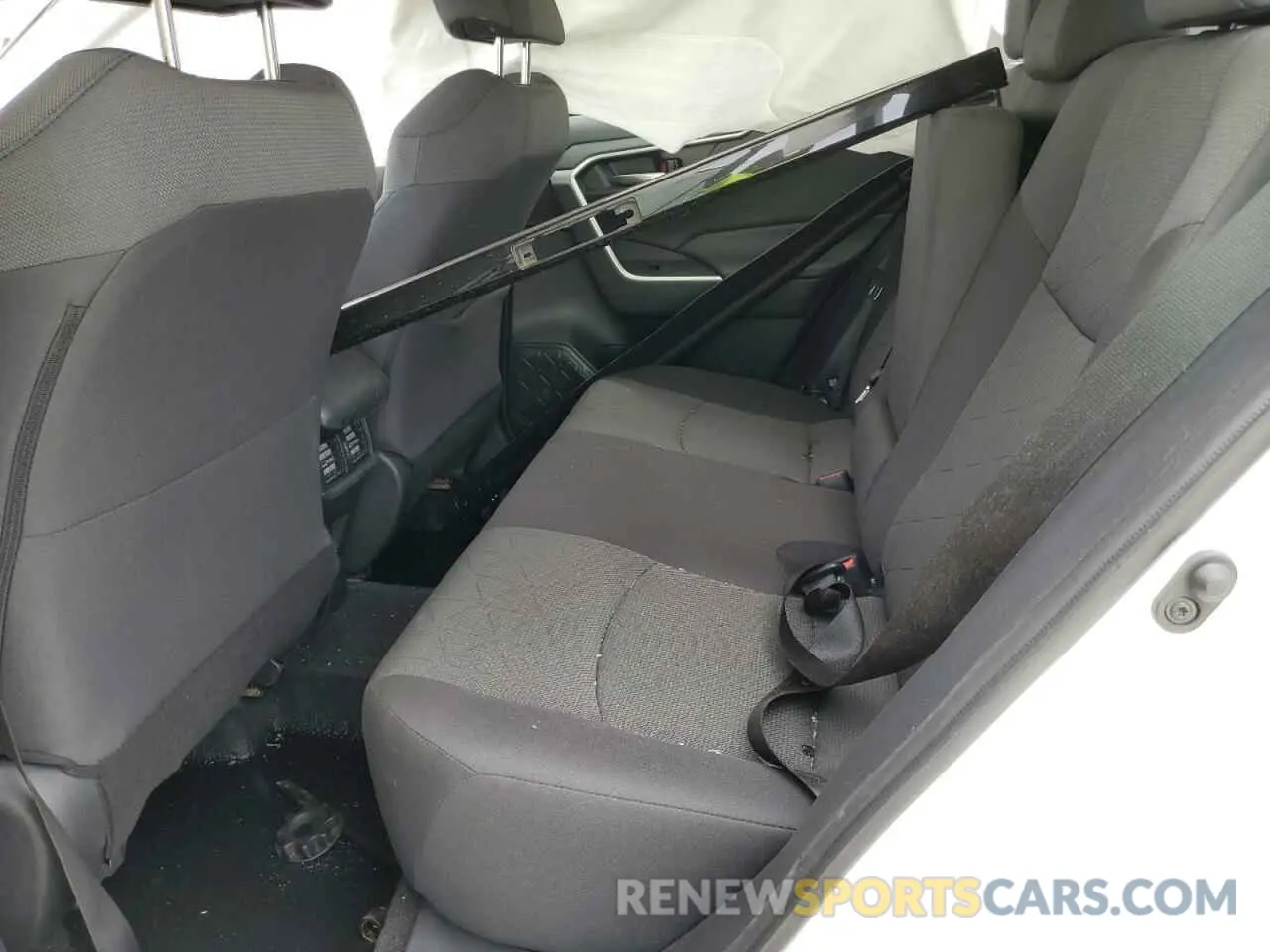 6 Photograph of a damaged car 2T3W1RFV2MC131044 TOYOTA RAV4 2021