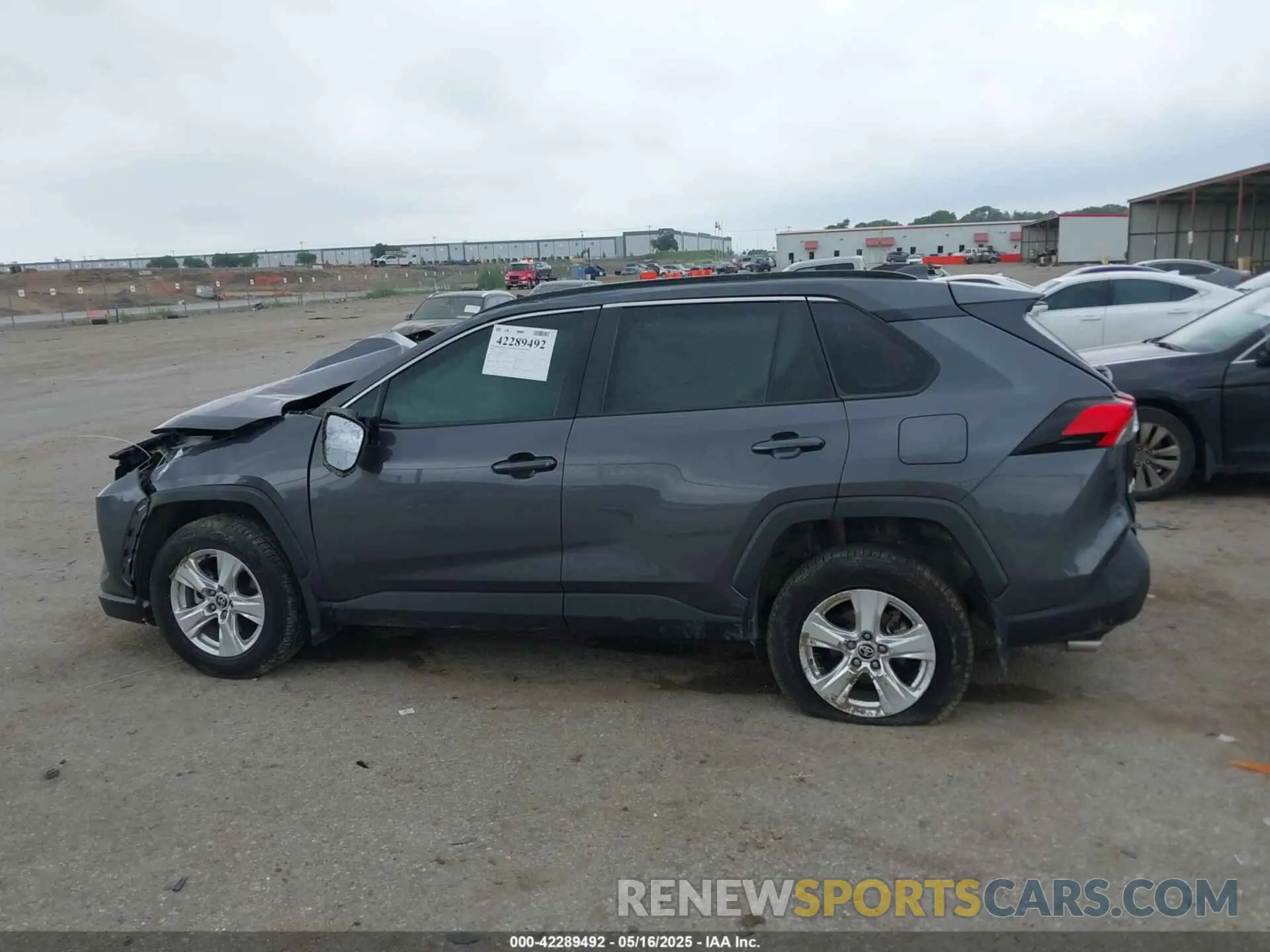 13 Фотография поврежденного автомобиля 2T3W1RFV2MC160236 TOYOTA RAV4 2021