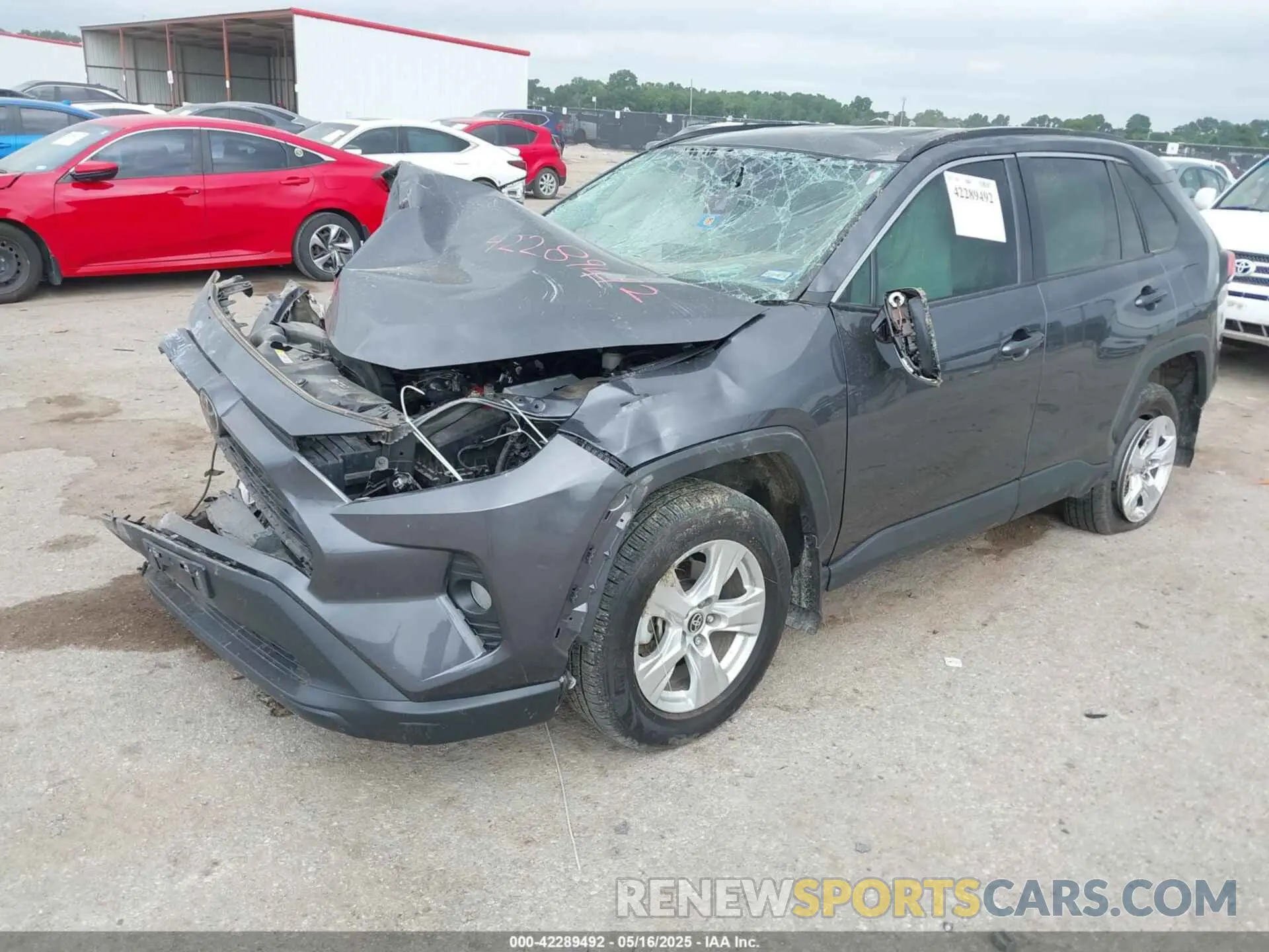 2 Фотография поврежденного автомобиля 2T3W1RFV2MC160236 TOYOTA RAV4 2021