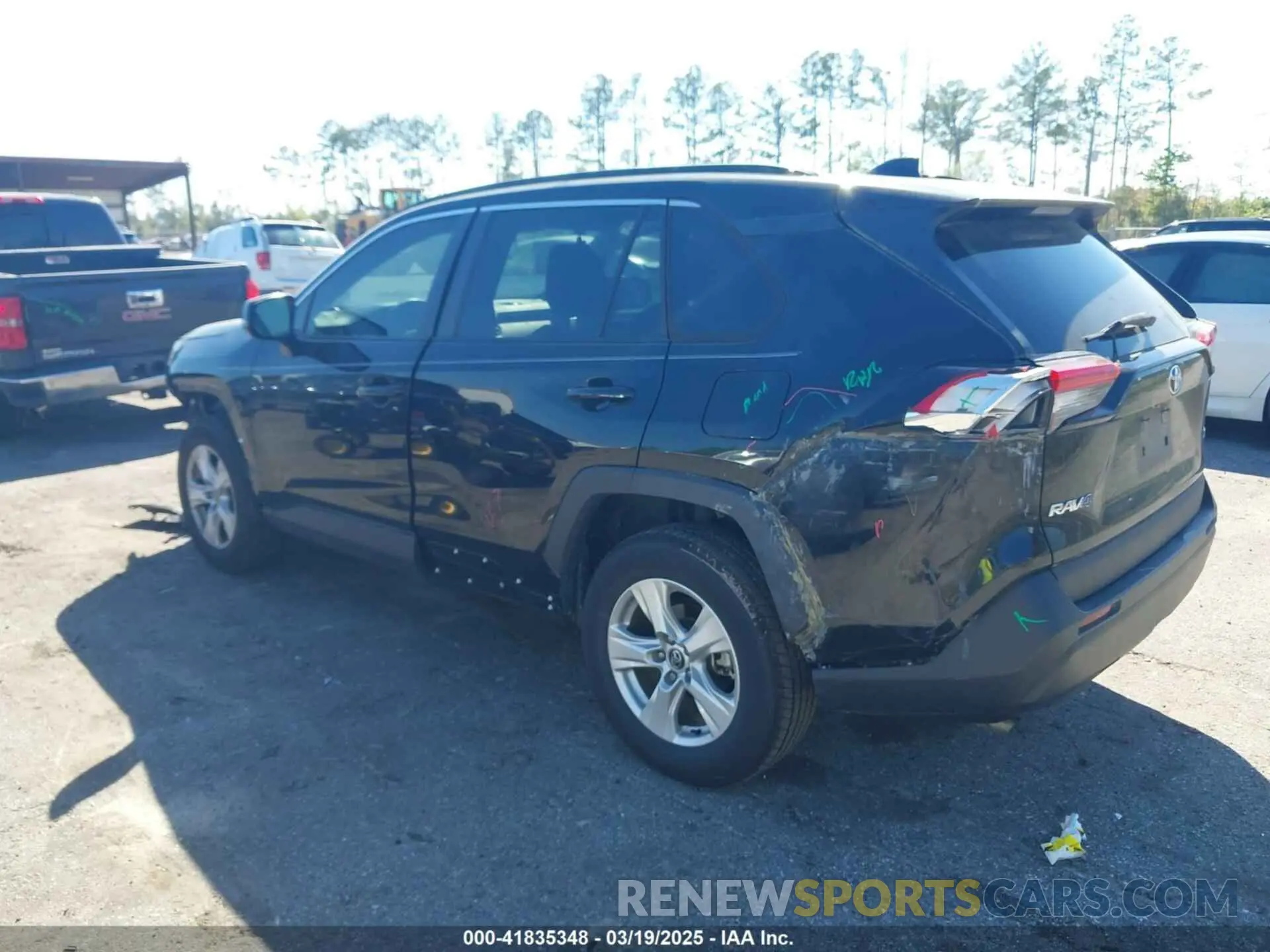 3 Фотография поврежденного автомобиля 2T3W1RFV2MW107986 TOYOTA RAV4 2021