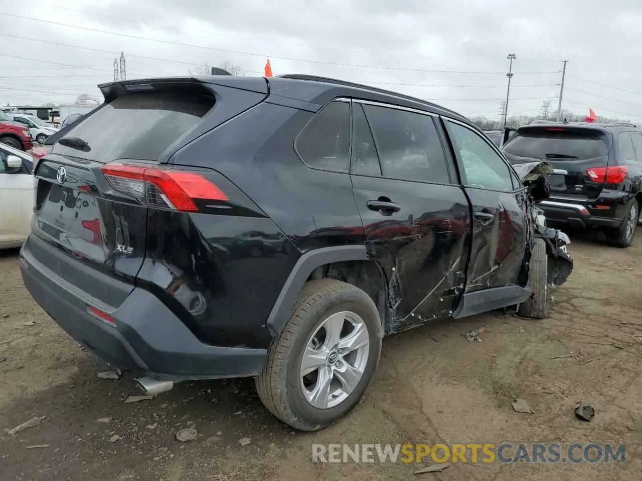 3 Photograph of a damaged car 2T3W1RFV2MW111374 TOYOTA RAV4 2021