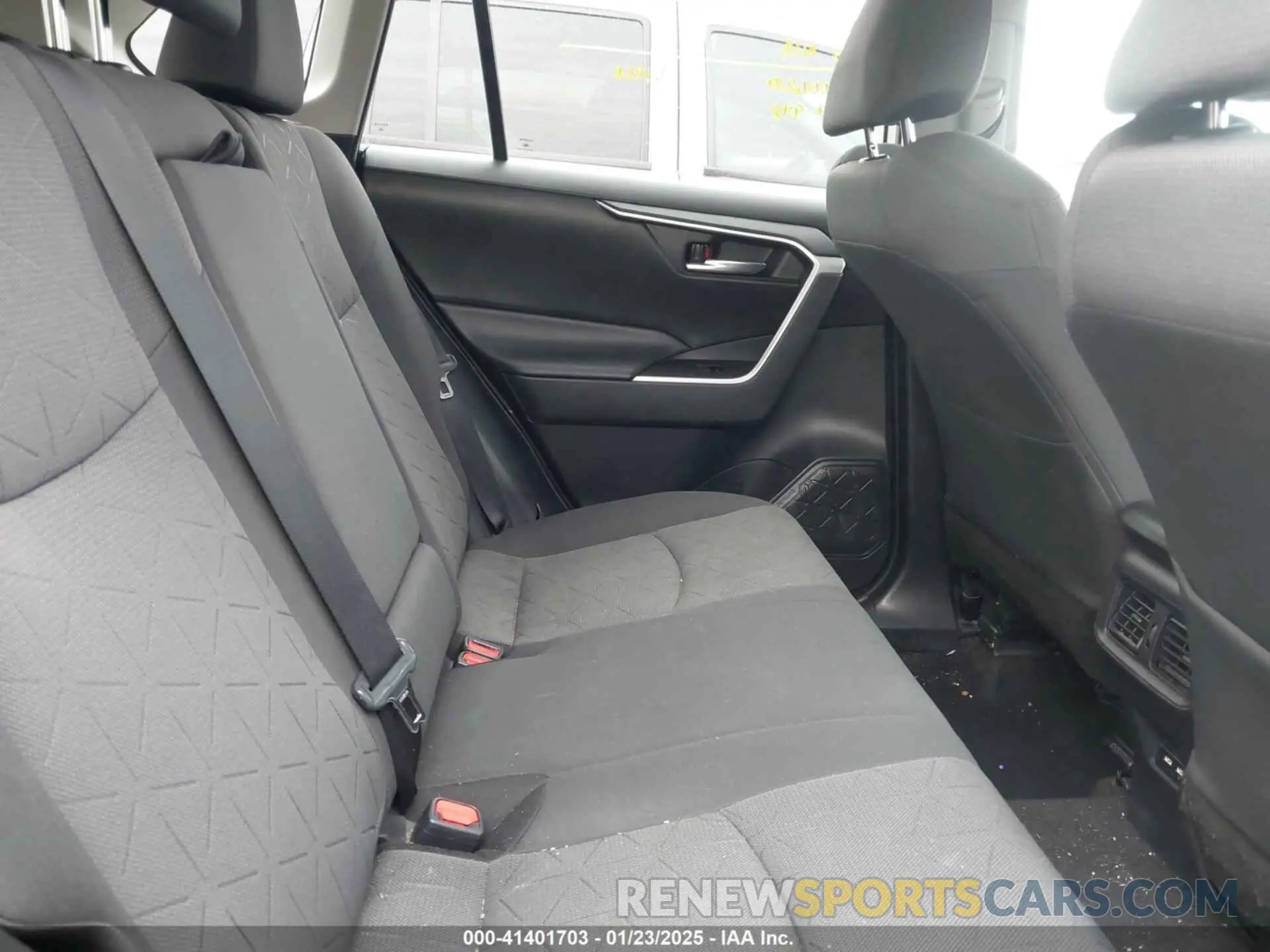 8 Фотография поврежденного автомобиля 2T3W1RFV2MW117515 TOYOTA RAV4 2021