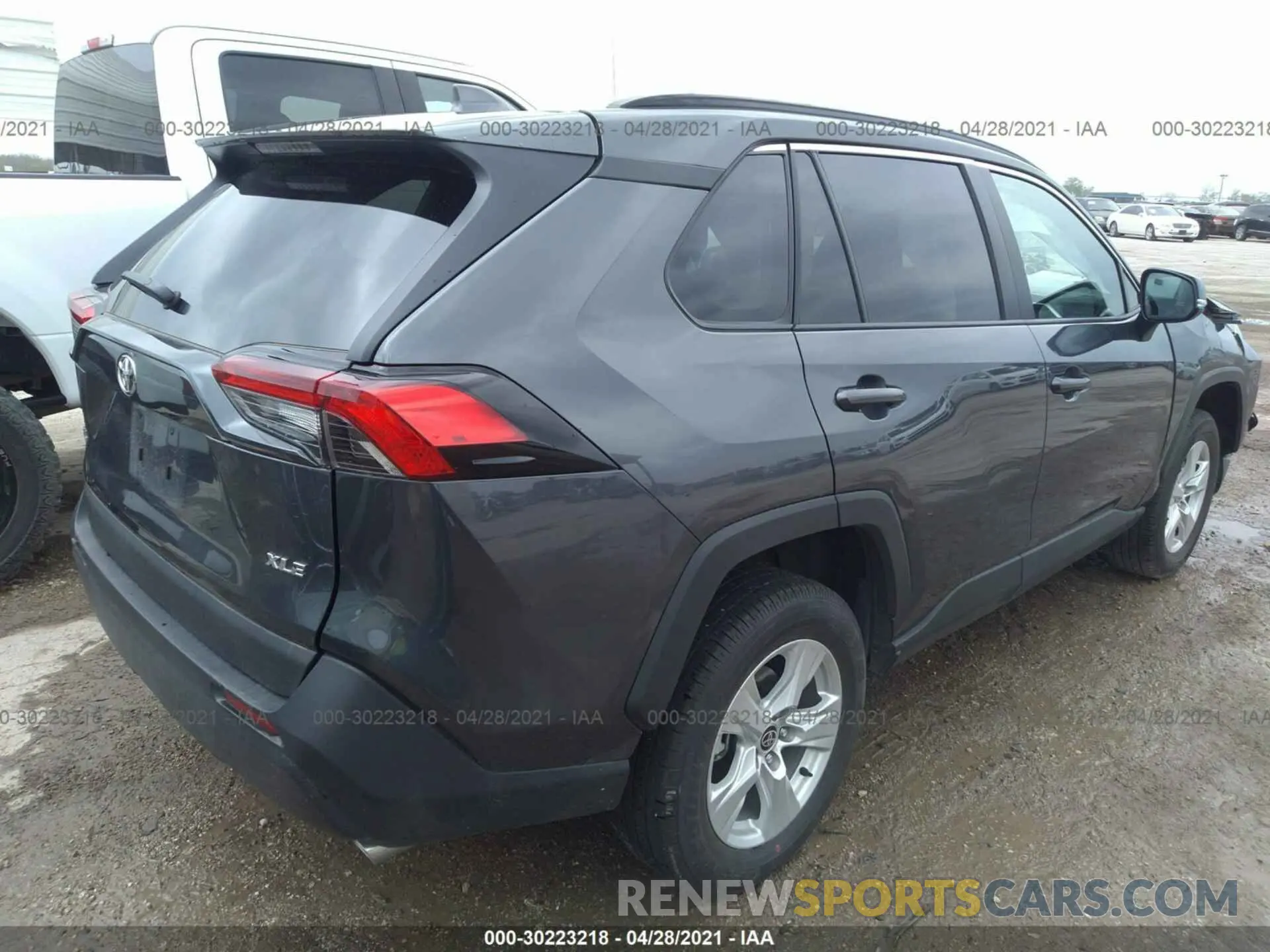 4 Photograph of a damaged car 2T3W1RFV2MW137473 TOYOTA RAV4 2021