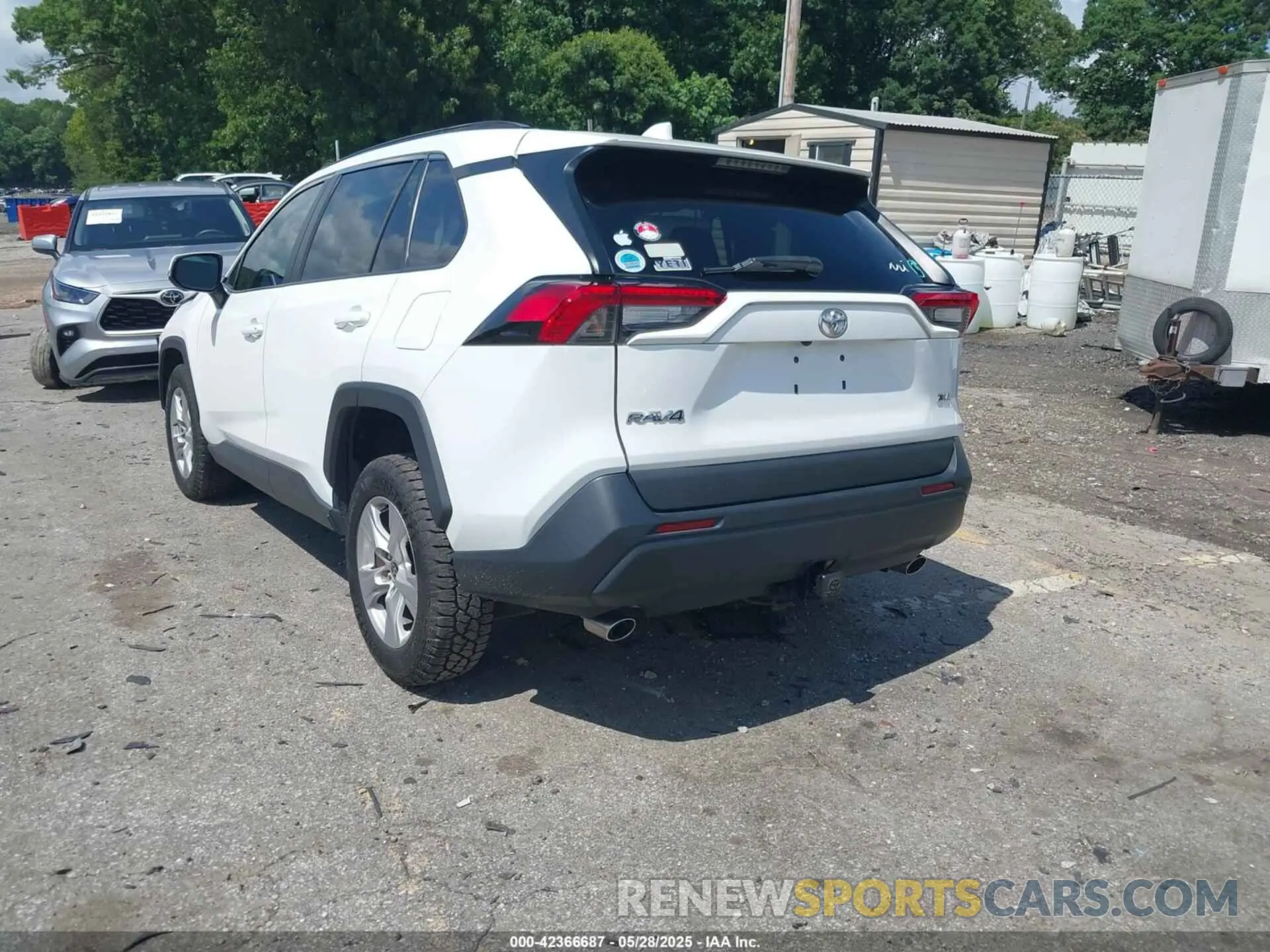 3 Photograph of a damaged car 2T3W1RFV2MW146030 TOYOTA RAV4 2021