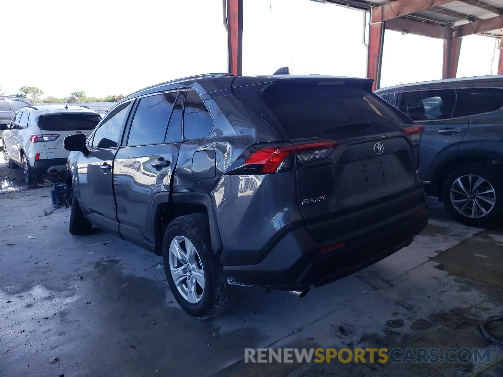 3 Photograph of a damaged car 2T3W1RFV2MW153558 TOYOTA RAV4 2021