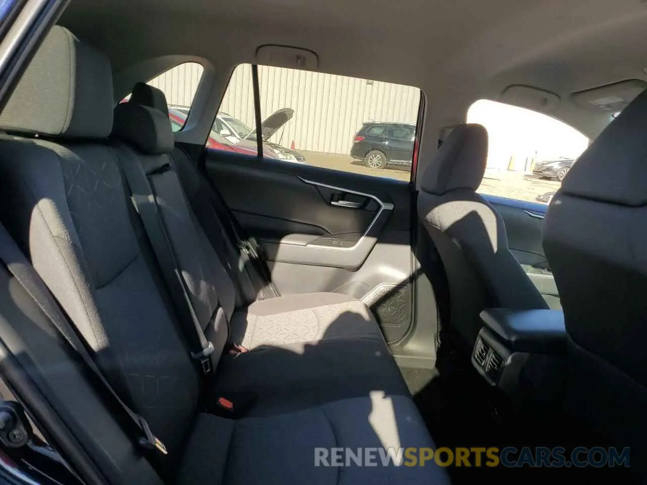 11 Фотография поврежденного автомобиля 2T3W1RFV2MW161840 TOYOTA RAV4 2021