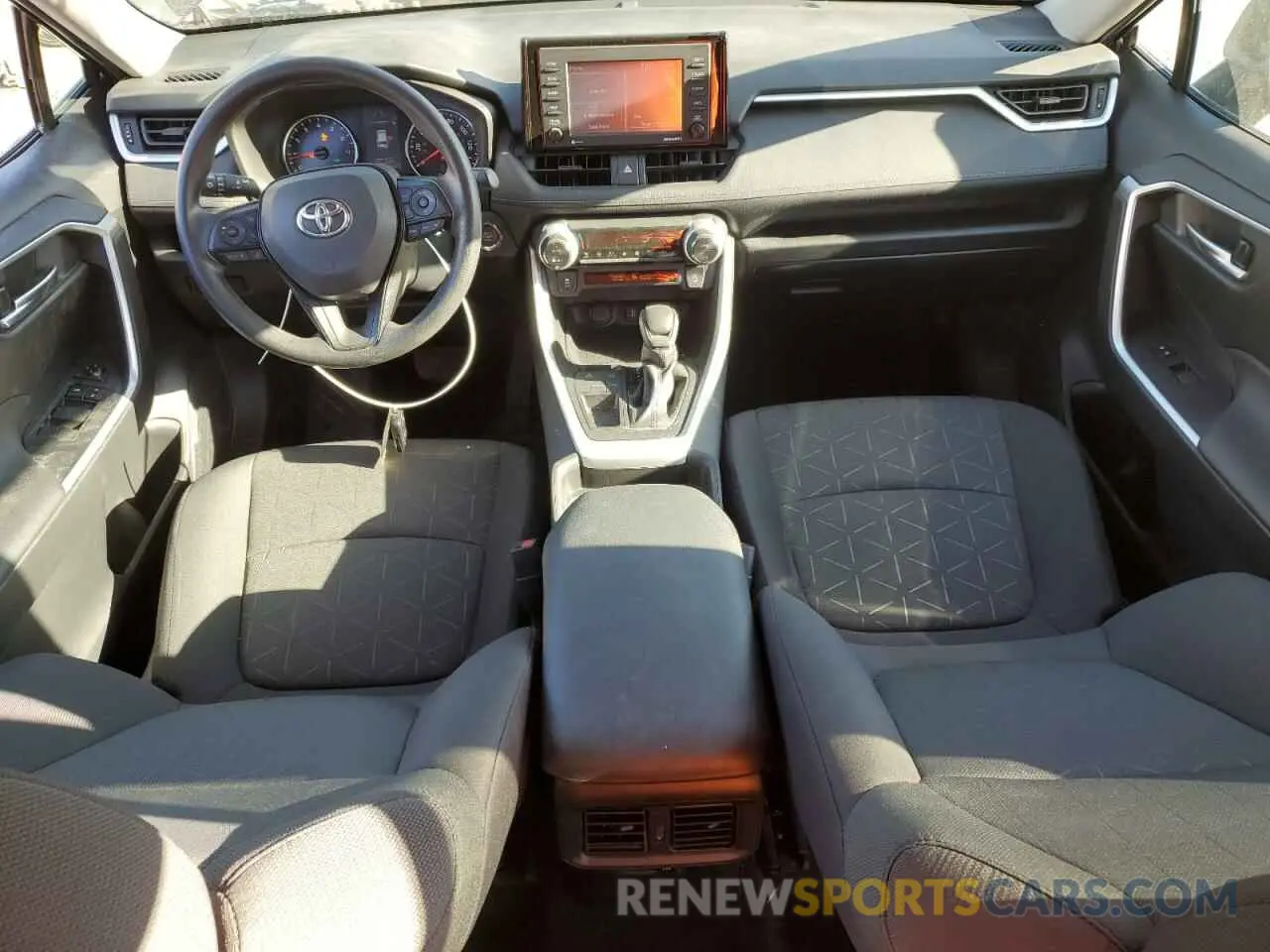 8 Фотография поврежденного автомобиля 2T3W1RFV2MW161840 TOYOTA RAV4 2021