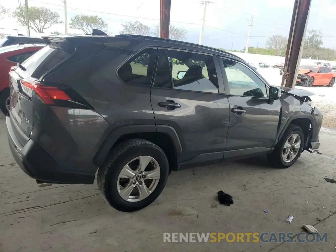 3 Photograph of a damaged car 2T3W1RFV2MW174801 TOYOTA RAV4 2021