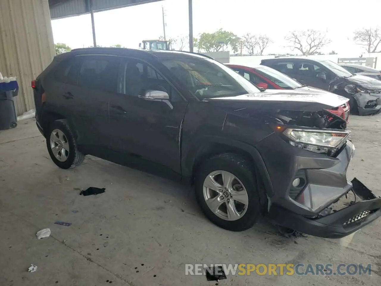 4 Photograph of a damaged car 2T3W1RFV2MW174801 TOYOTA RAV4 2021