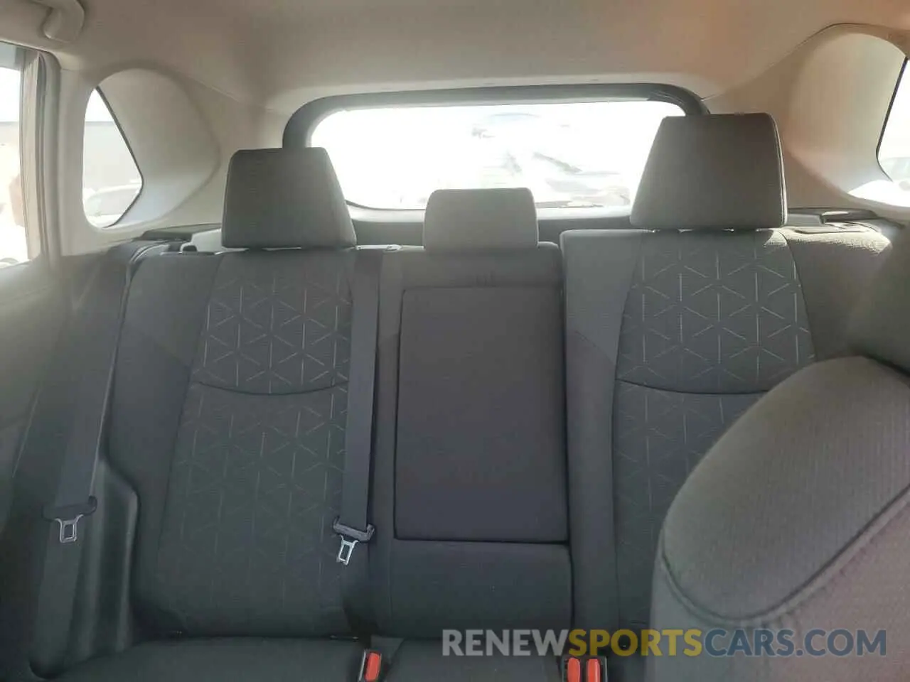 10 Фотография поврежденного автомобиля 2T3W1RFV2MW175916 TOYOTA RAV4 2021