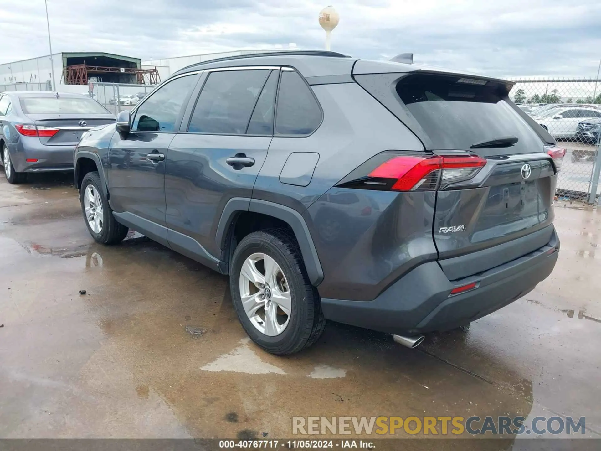 3 Photograph of a damaged car 2T3W1RFV3MC093758 TOYOTA RAV4 2021