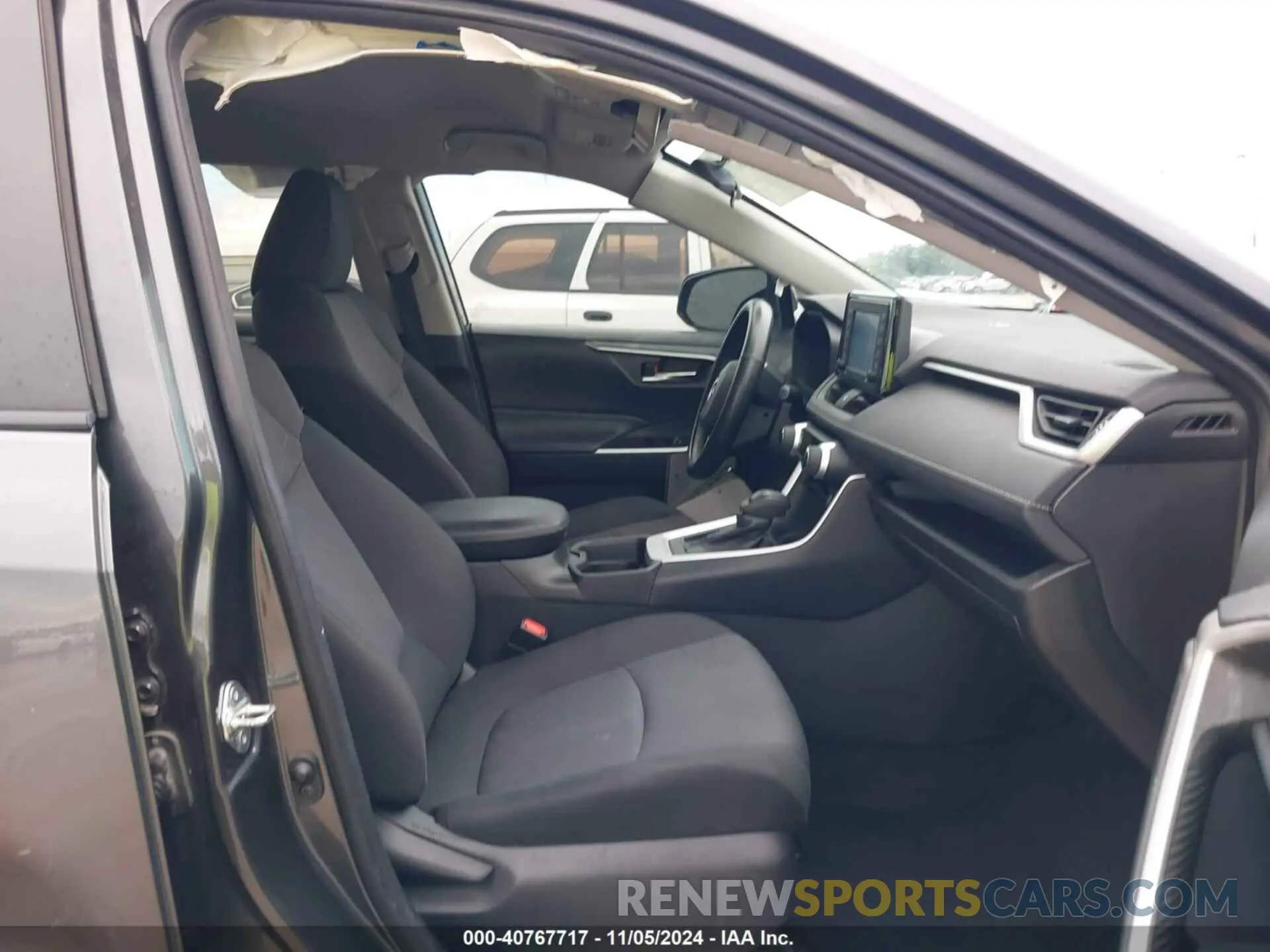 5 Photograph of a damaged car 2T3W1RFV3MC093758 TOYOTA RAV4 2021