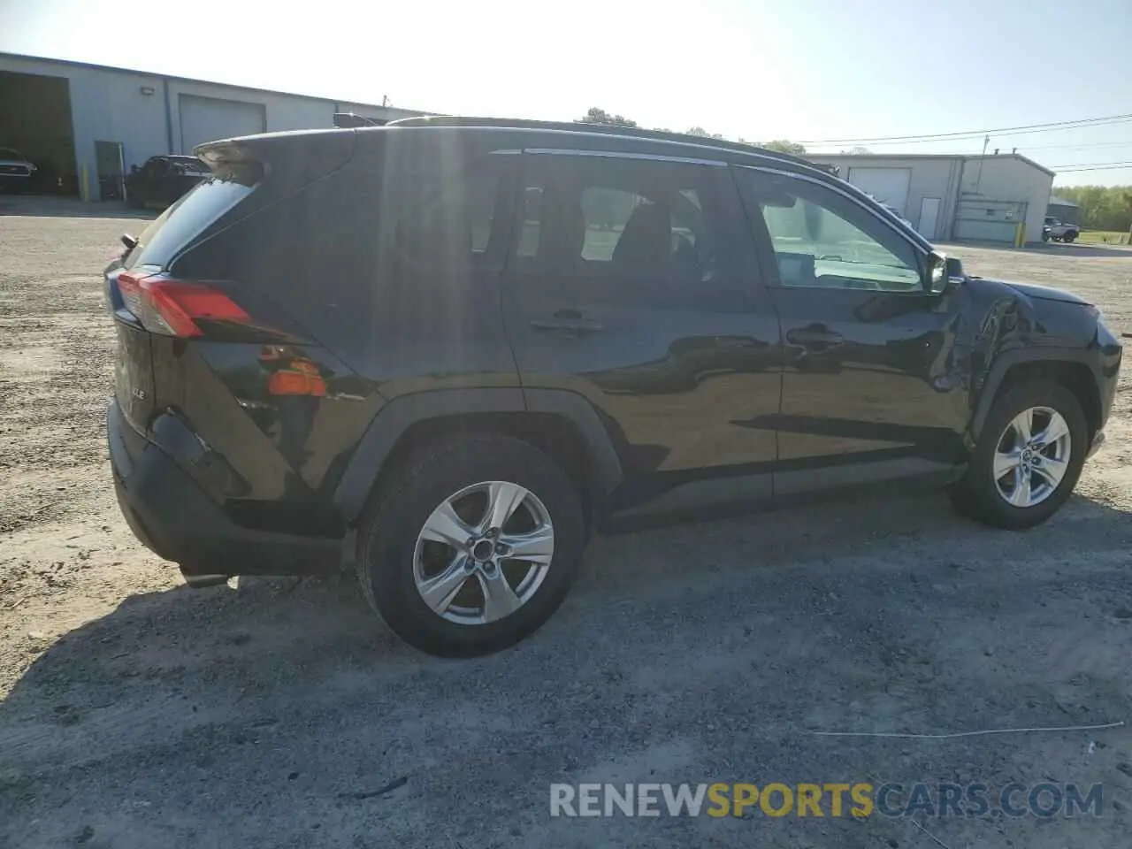 3 Photograph of a damaged car 2T3W1RFV3MC098913 TOYOTA RAV4 2021