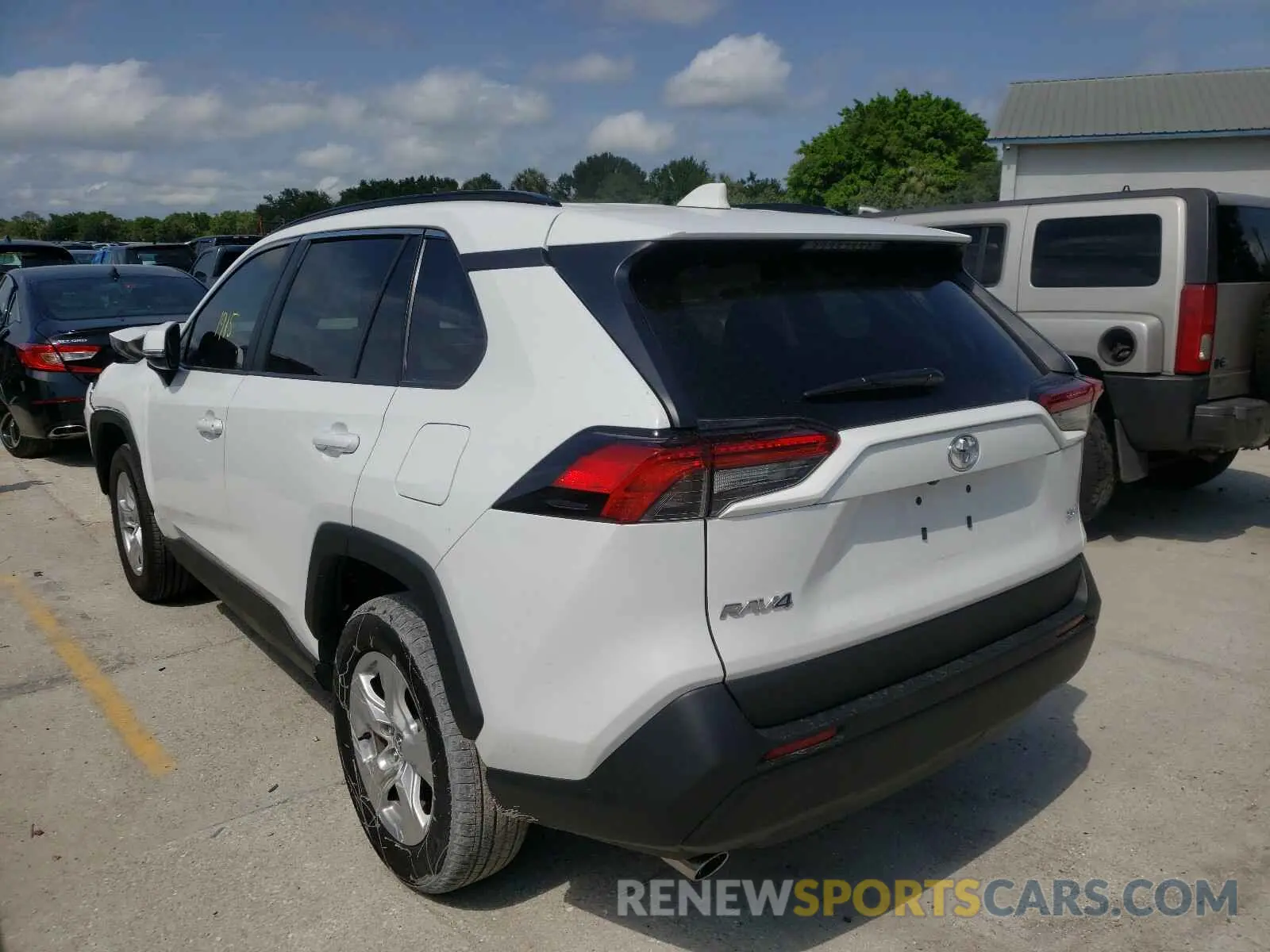 3 Photograph of a damaged car 2T3W1RFV3MC102541 TOYOTA RAV4 2021