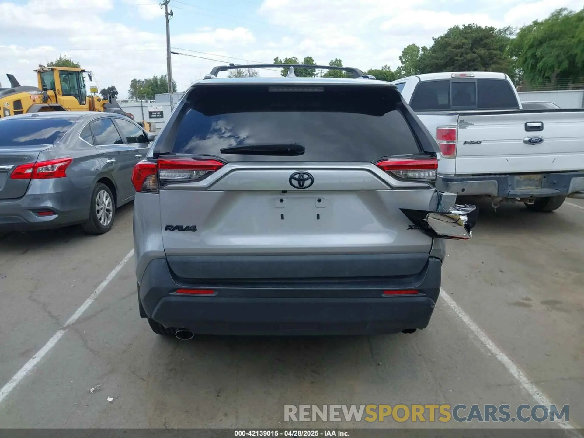 16 Photograph of a damaged car 2T3W1RFV3MC142277 TOYOTA RAV4 2021