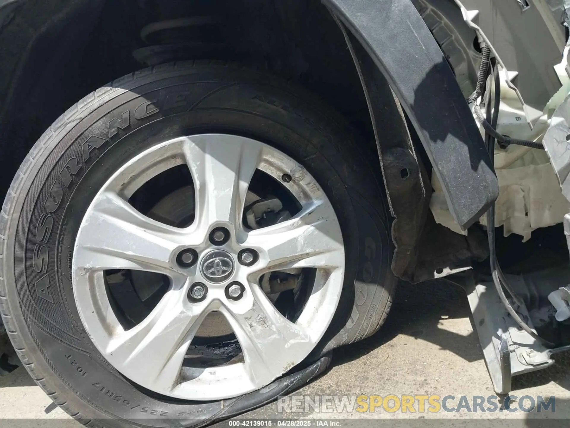 21 Photograph of a damaged car 2T3W1RFV3MC142277 TOYOTA RAV4 2021