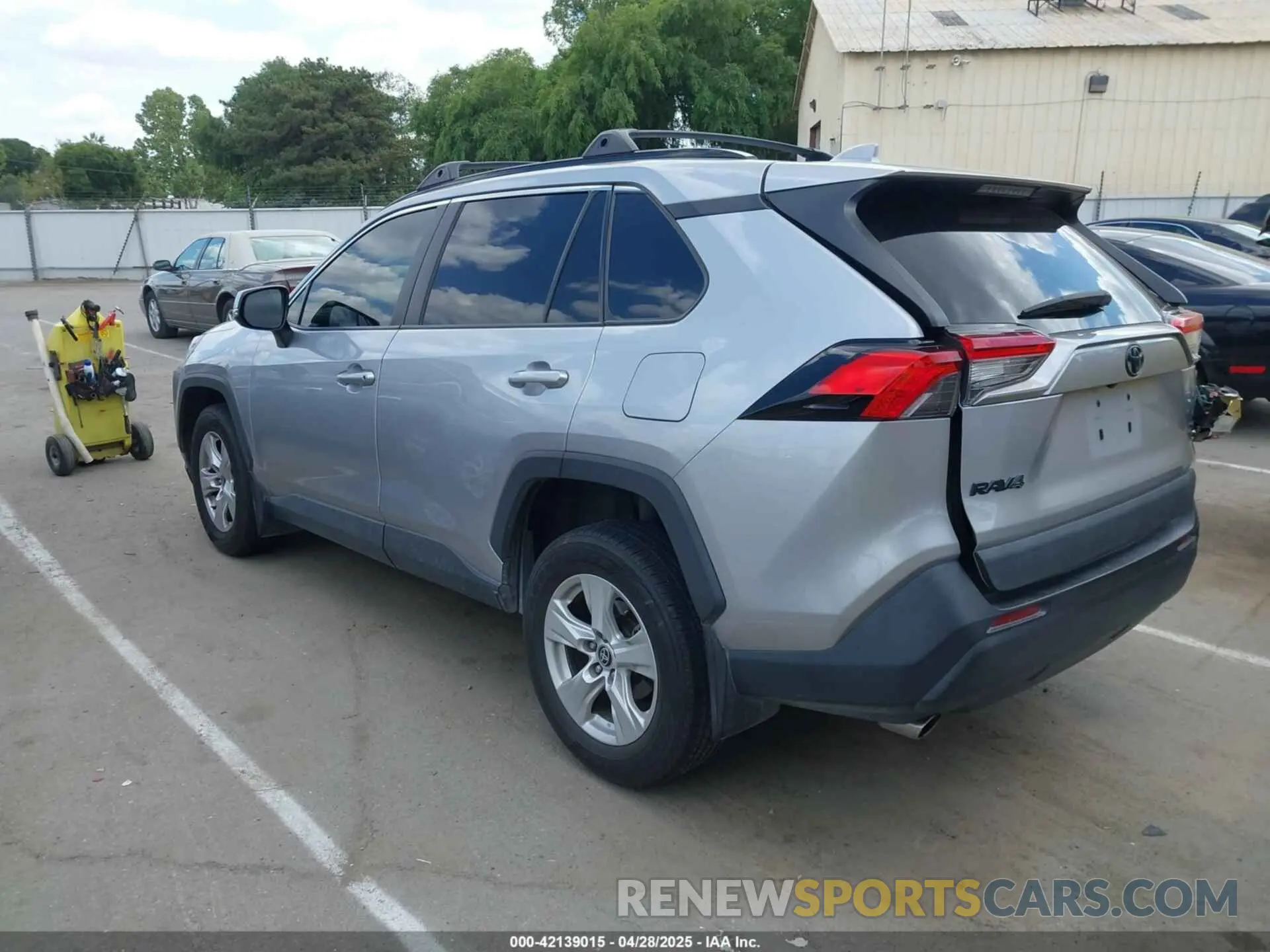 3 Photograph of a damaged car 2T3W1RFV3MC142277 TOYOTA RAV4 2021