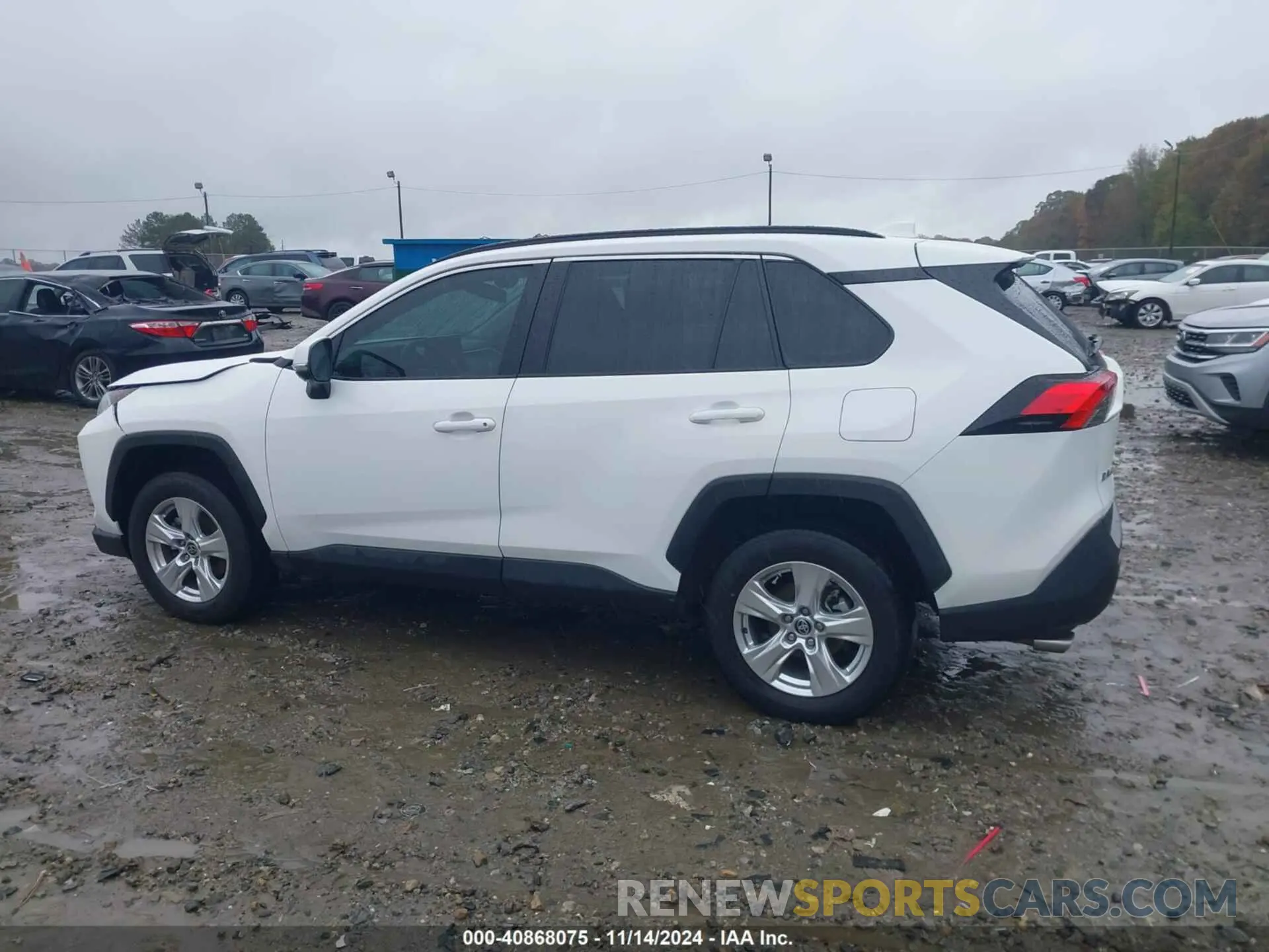 14 Photograph of a damaged car 2T3W1RFV3MC152016 TOYOTA RAV4 2021