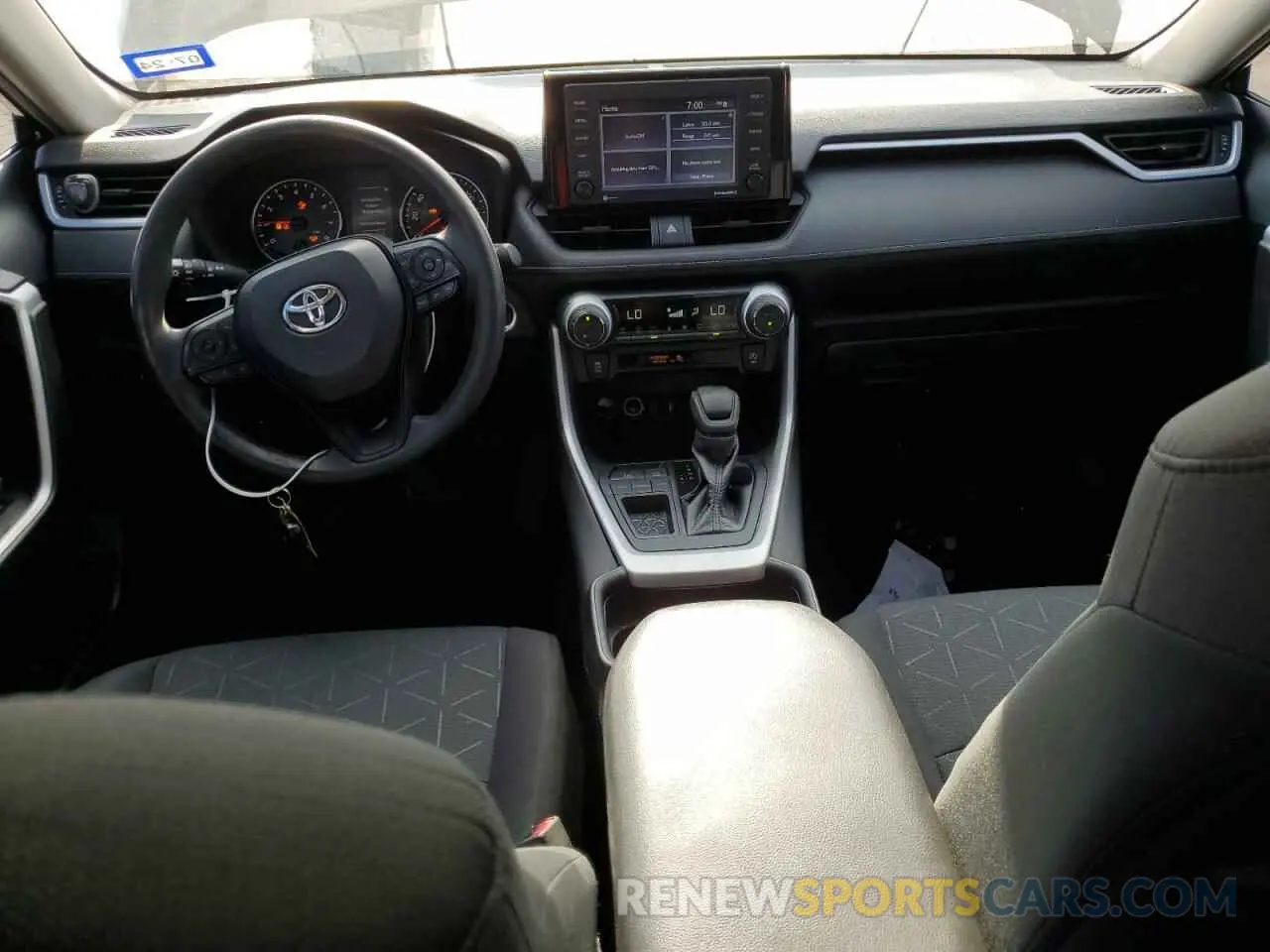 8 Фотография поврежденного автомобиля 2T3W1RFV3MW105213 TOYOTA RAV4 2021