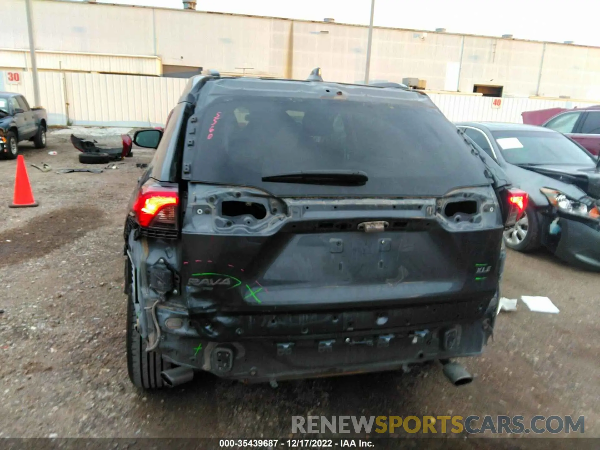 6 Фотография поврежденного автомобиля 2T3W1RFV3MW112954 TOYOTA RAV4 2021