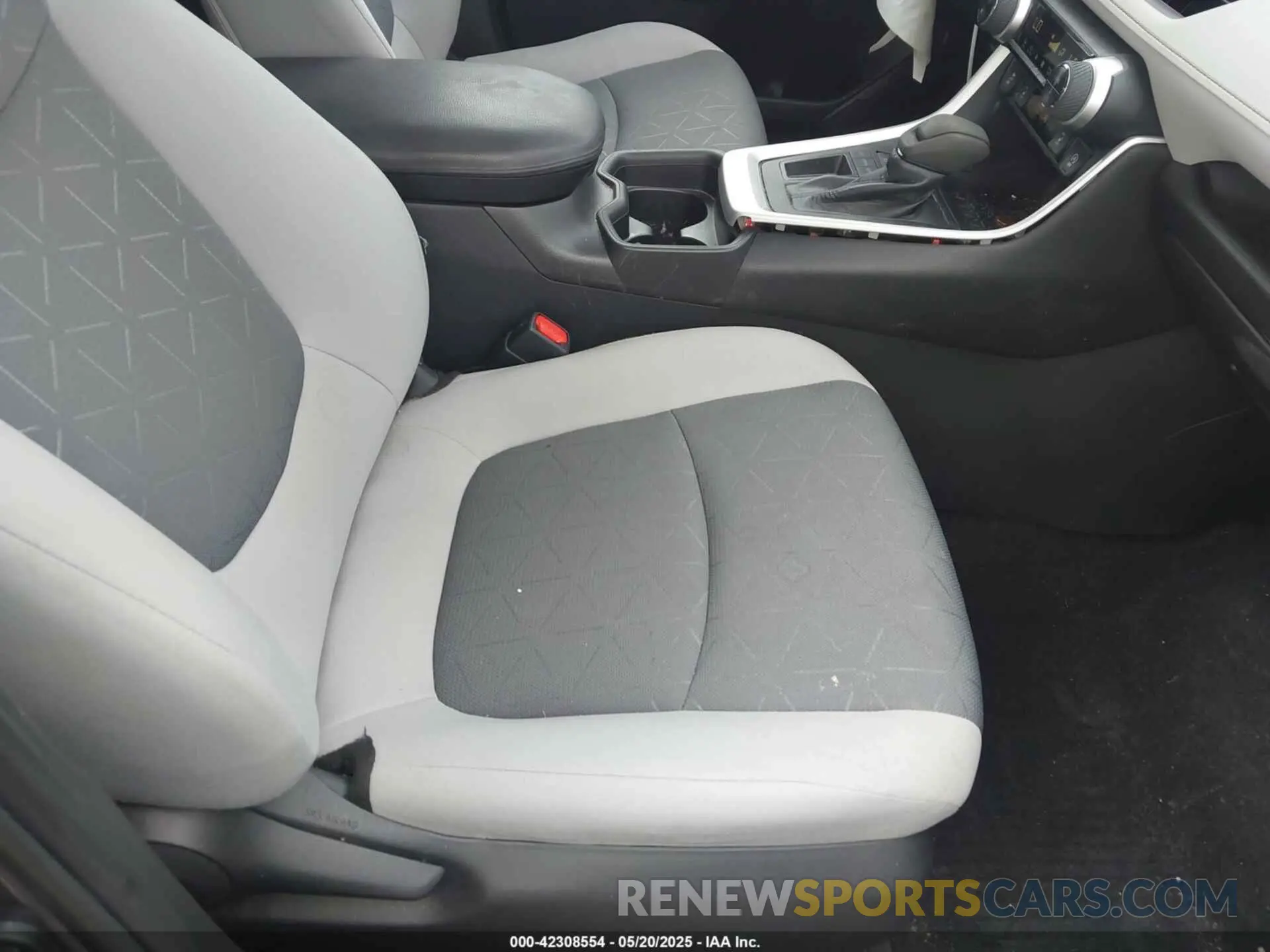 5 Фотография поврежденного автомобиля 2T3W1RFV3MW128216 TOYOTA RAV4 2021