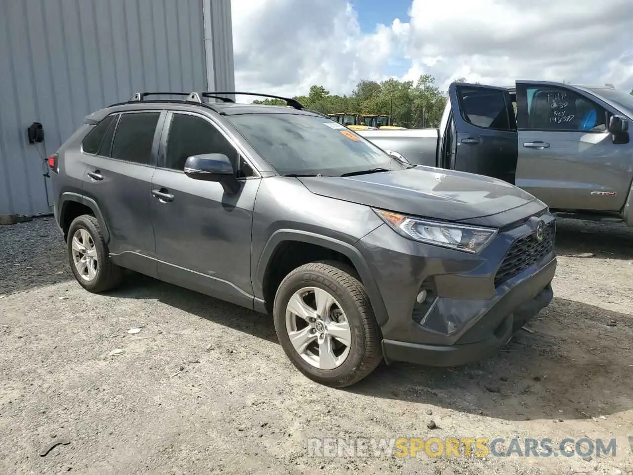 4 Photograph of a damaged car 2T3W1RFV3MW142763 TOYOTA RAV4 2021