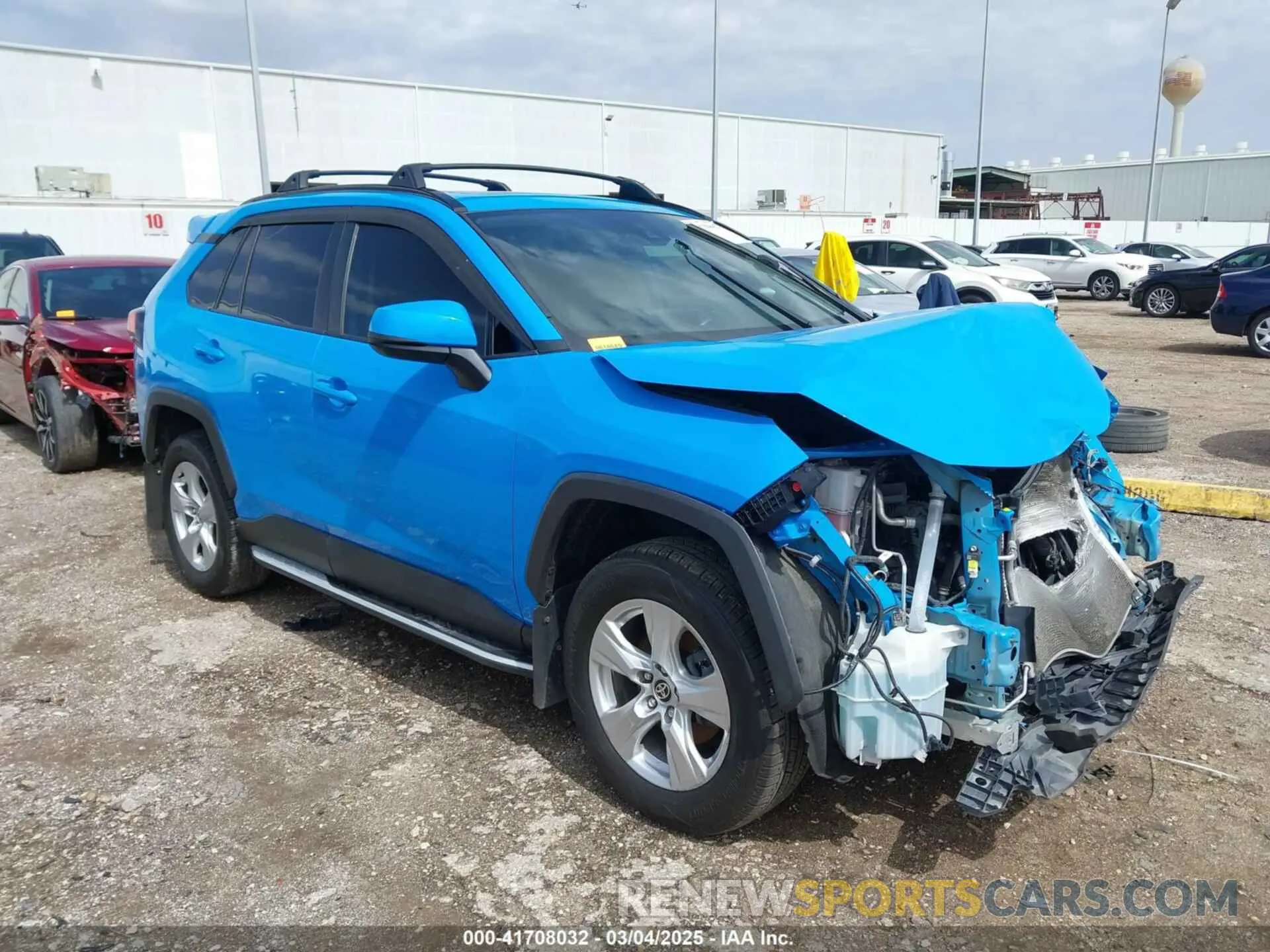 1 Photograph of a damaged car 2T3W1RFV3MW164777 TOYOTA RAV4 2021