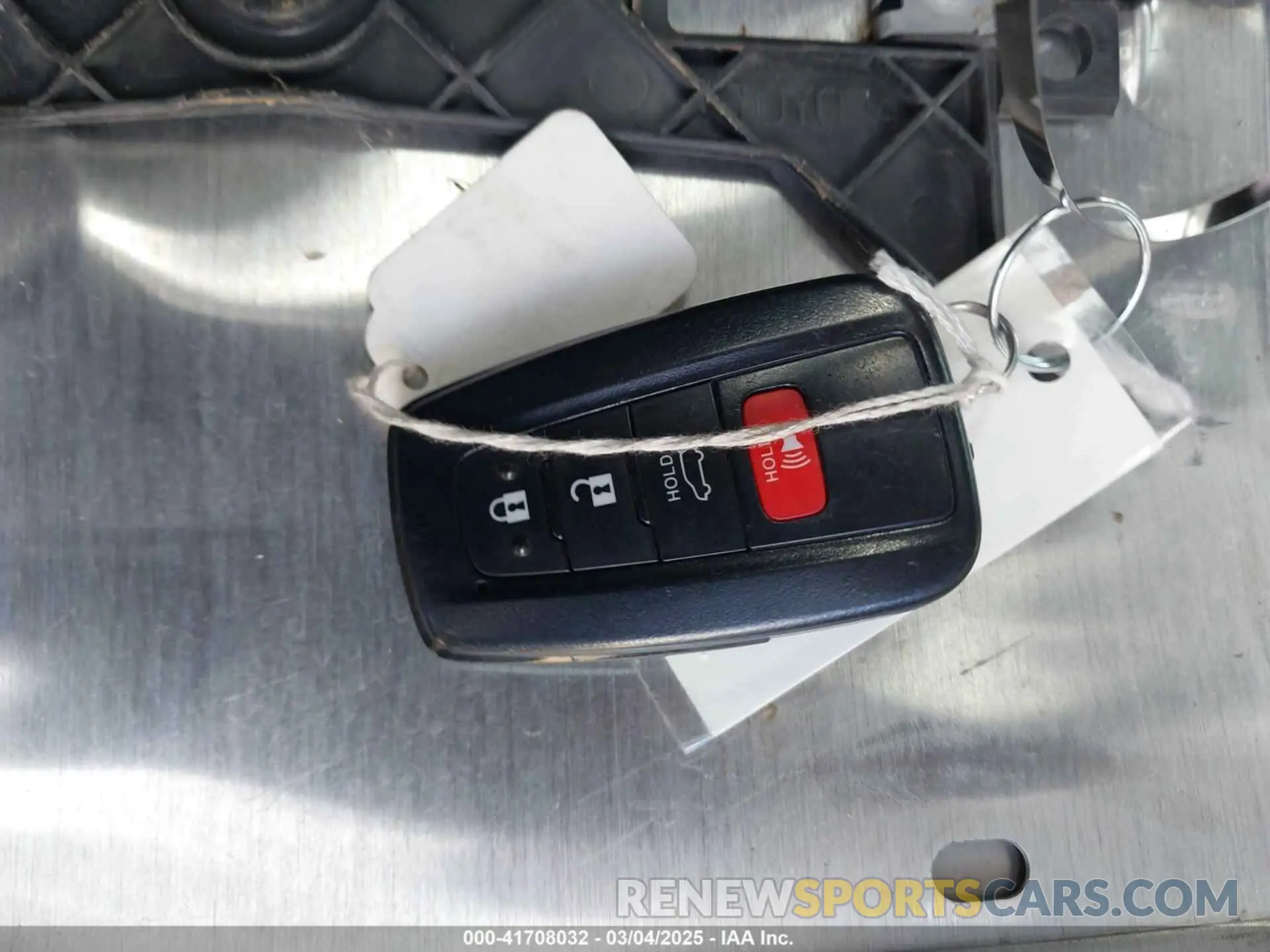 11 Photograph of a damaged car 2T3W1RFV3MW164777 TOYOTA RAV4 2021